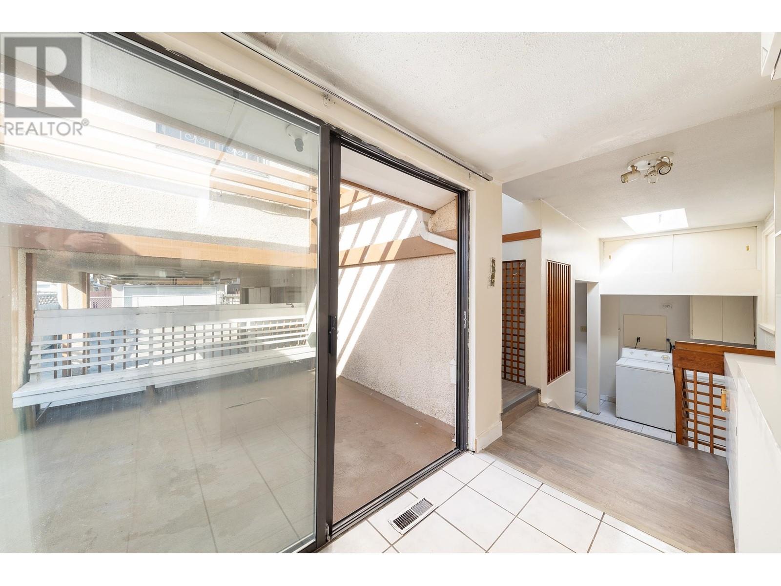 3247 Napier Street, Vancouver, British Columbia  V5K 2X2 - Photo 26 - R2991287