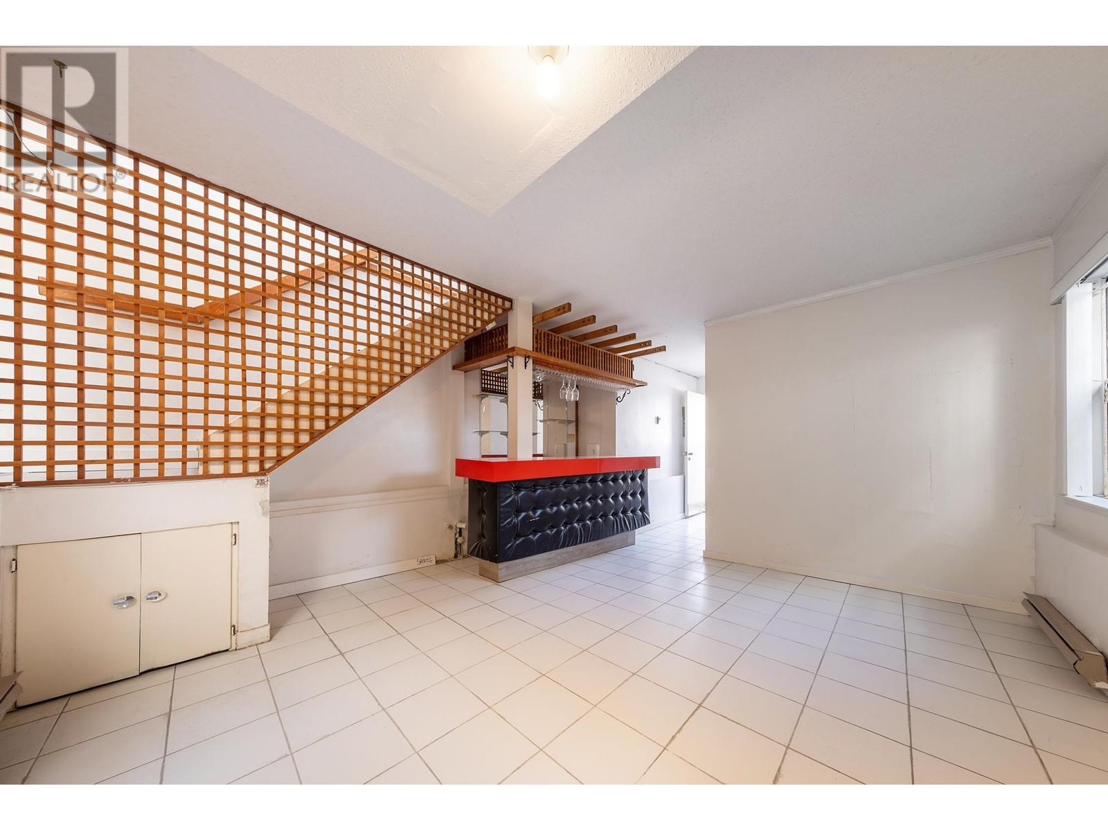 3247 Napier Street, Vancouver, British Columbia  V5K 2X2 - Photo 9 - R2991287
