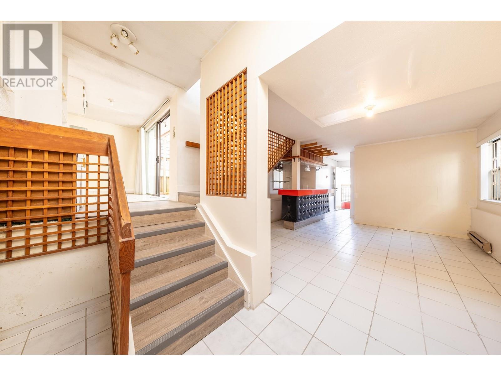 3247 Napier Street, Vancouver, British Columbia  V5K 2X2 - Photo 11 - R2991287