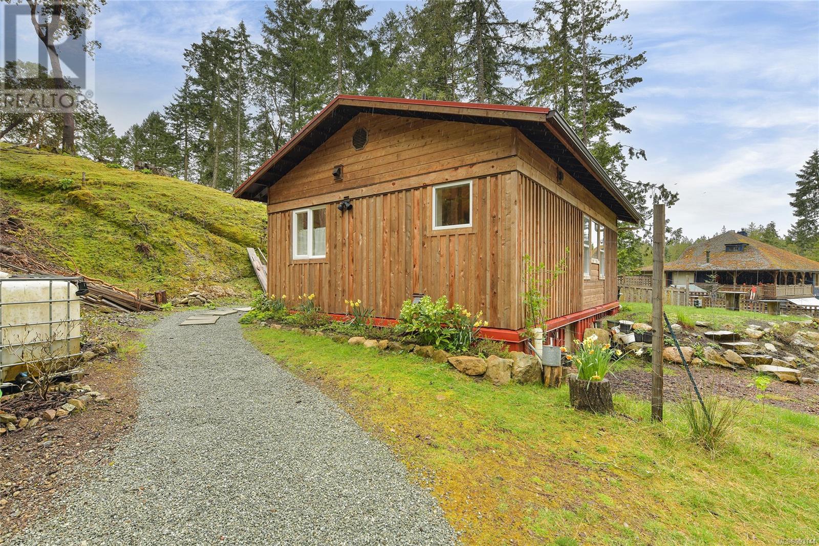 Property at 604 Fernhill Rd image 2