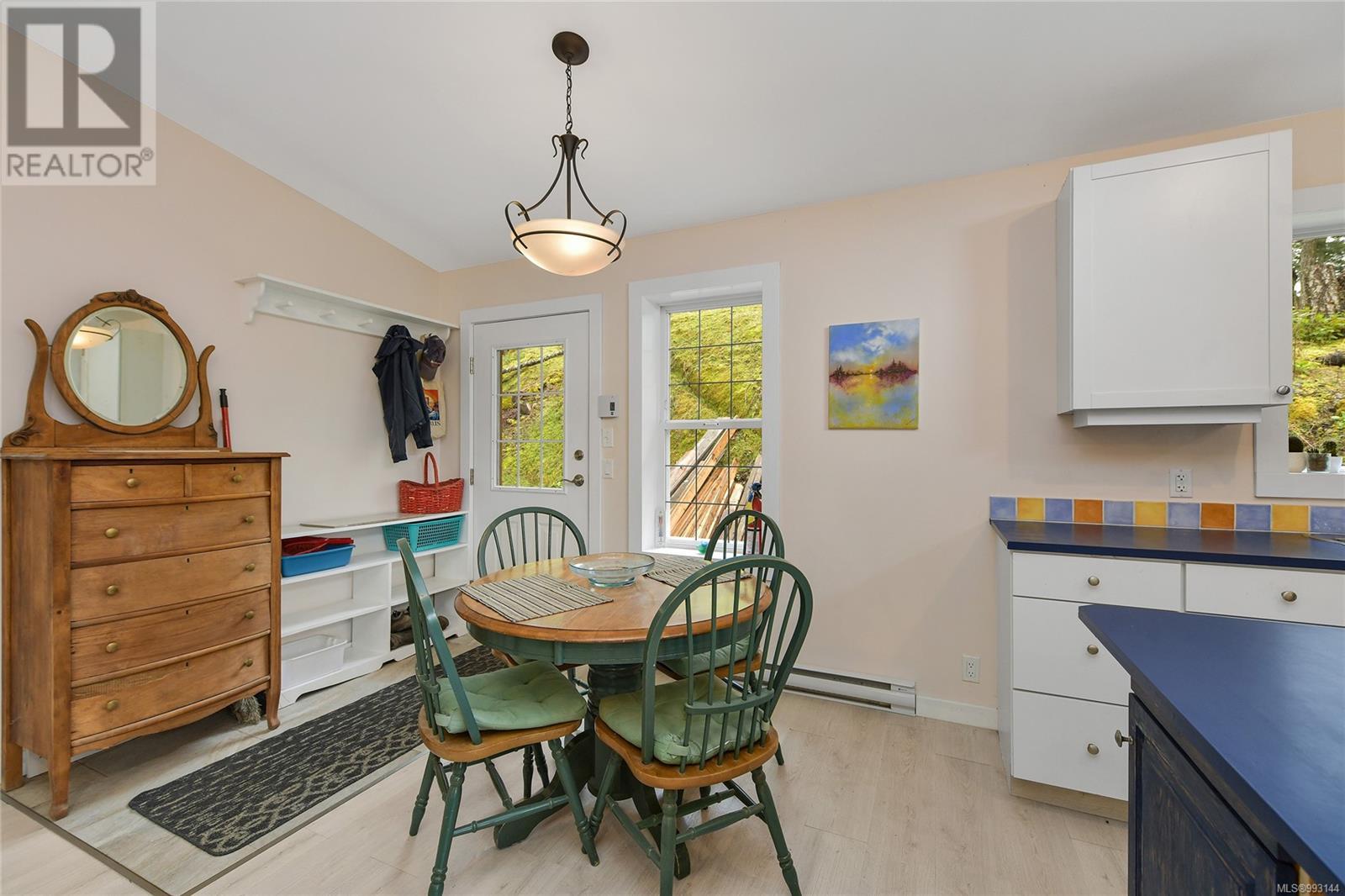 Property at 604 Fernhill Rd image 5