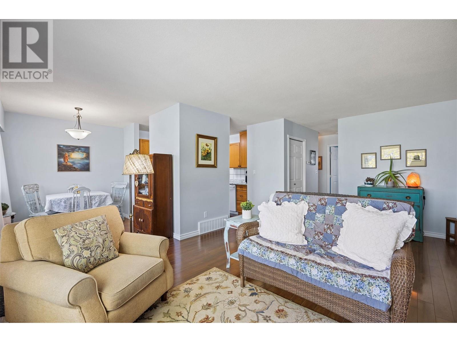Property at 287 REIGHMOUNT Drive image 5