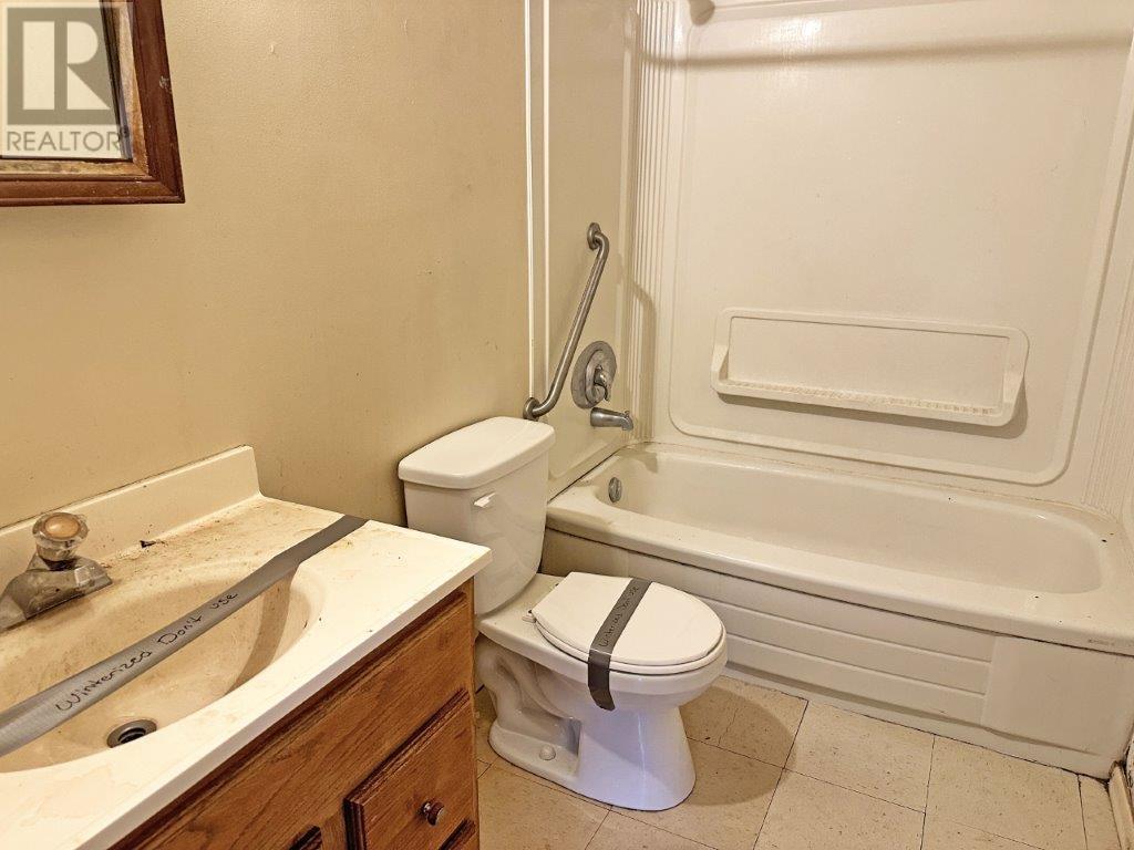 406 Mackie Dr, Nakina, Ontario  P0T 2H0 - Photo 17 - TB250814