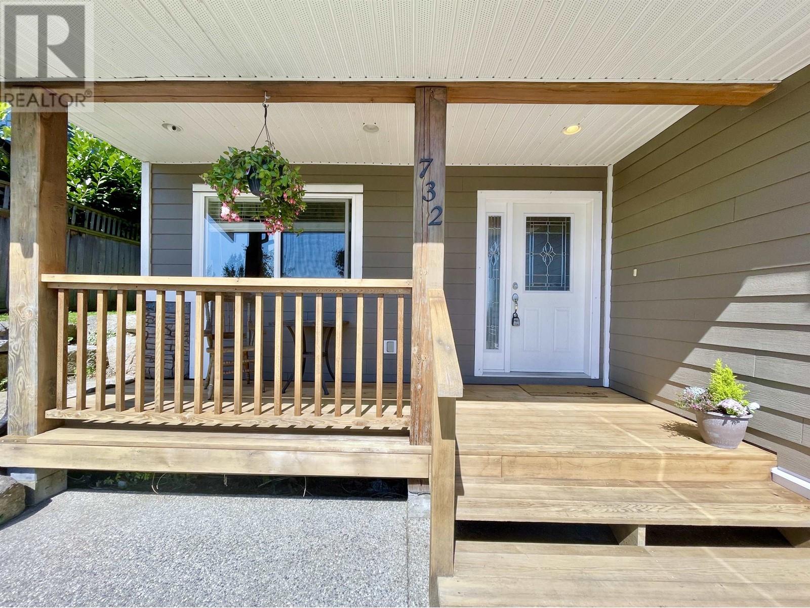 Property at 732 STEINBRUNNER ROAD image 2