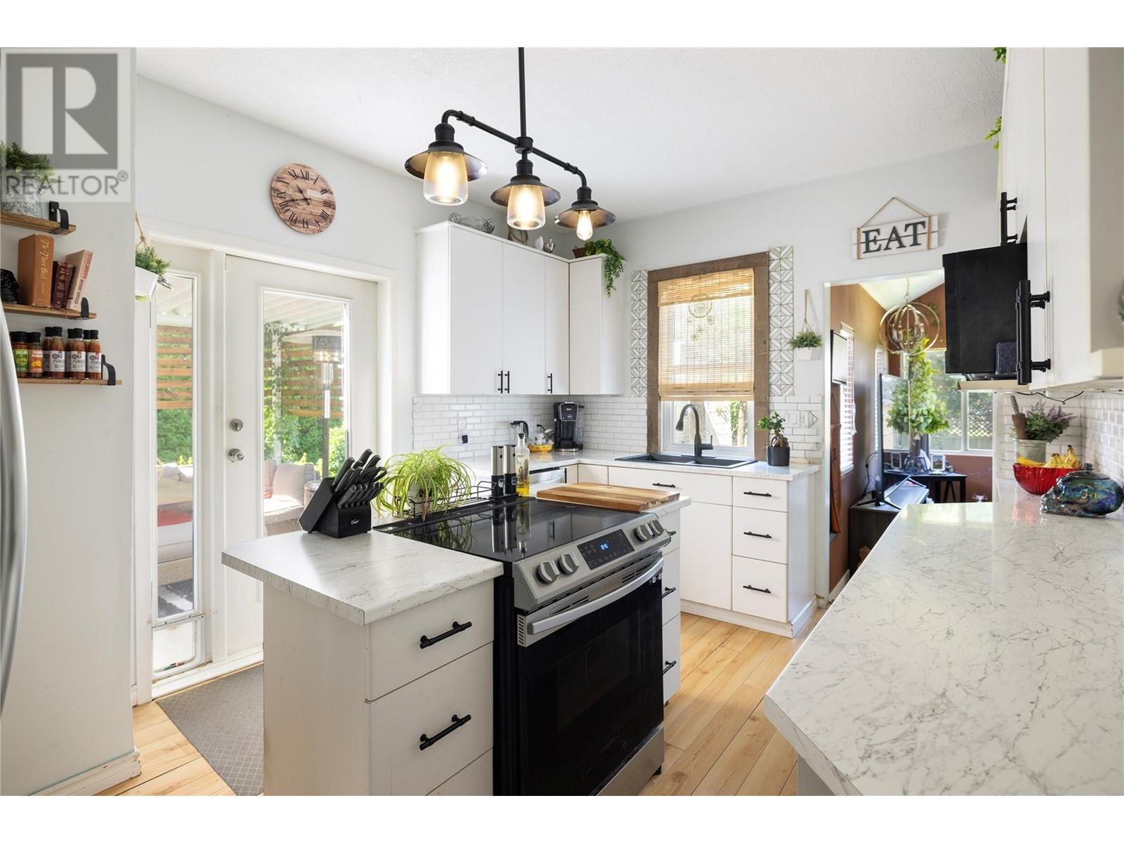 Property at 1602 30th Street image 1