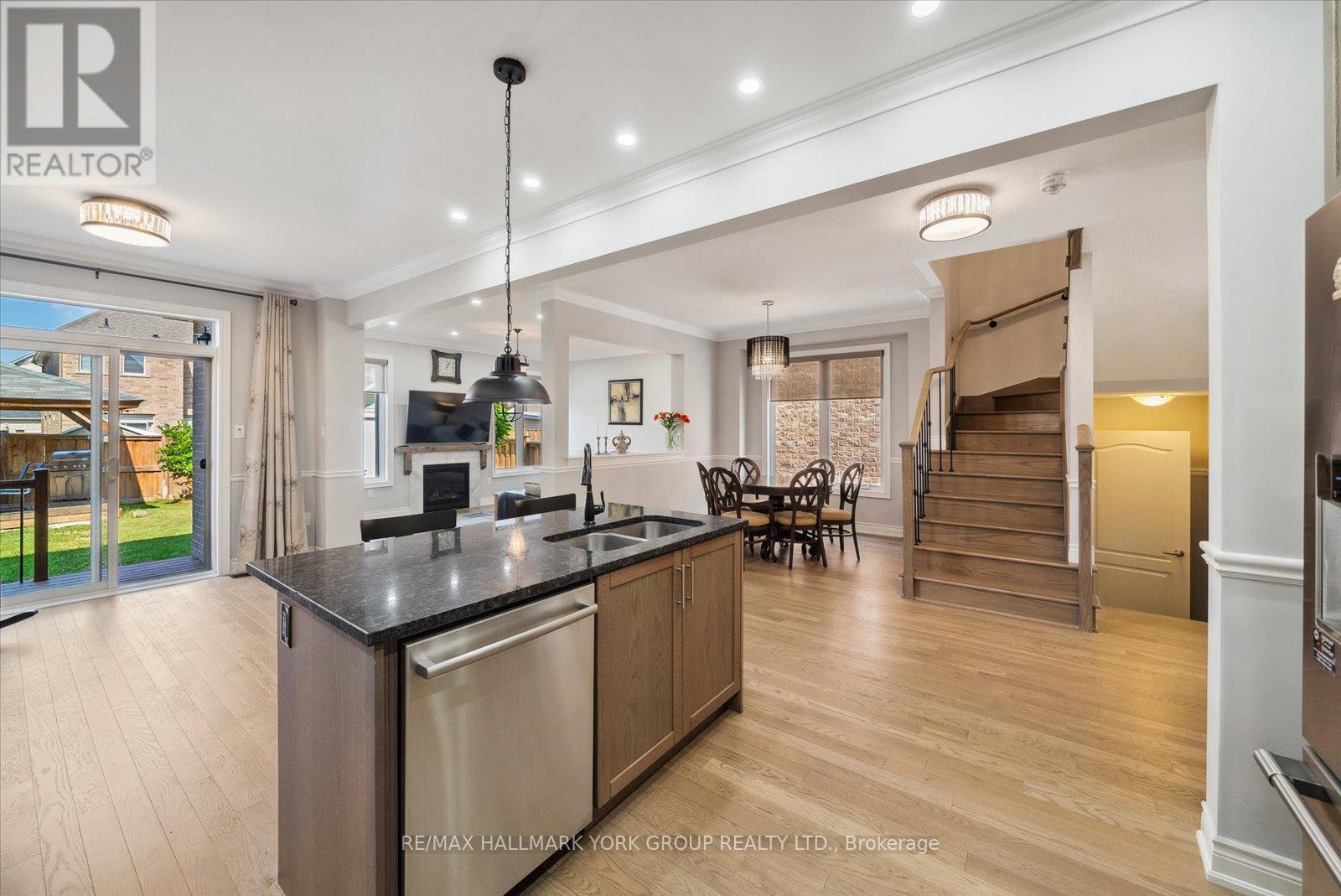 Property at 12 DEER PASS ROAD image 3
