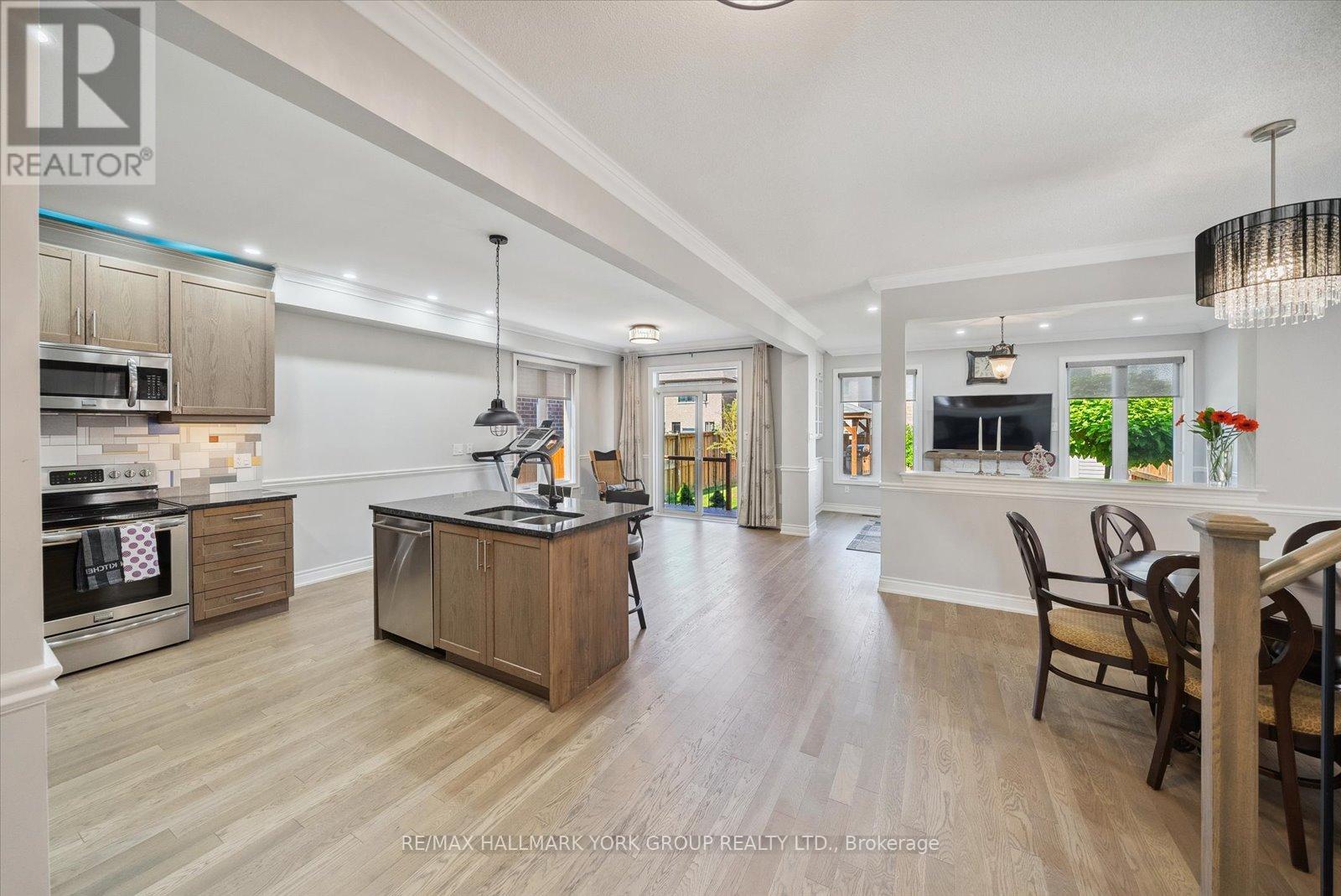 Property at 12 DEER PASS ROAD image 2