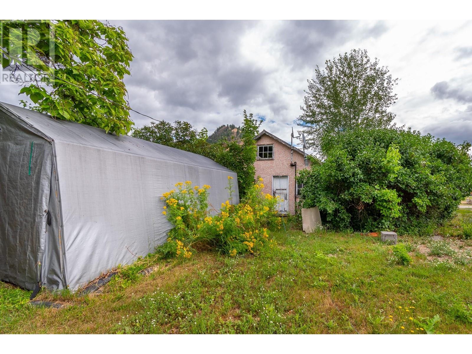 Property at 2265 Shuswap Avenue image 3