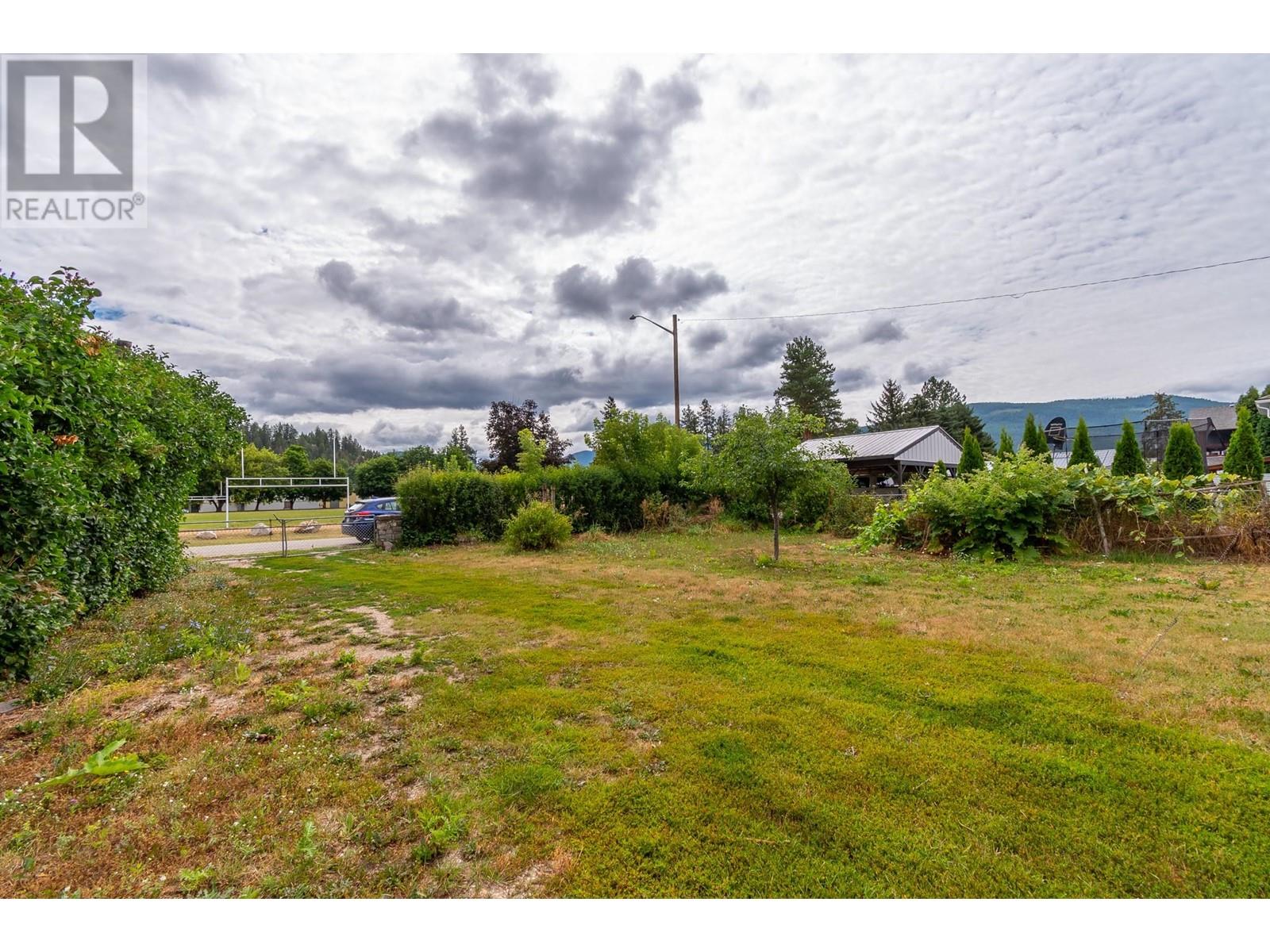 2259-2265 Shuswap Avenue, Lumby, British Columbia  V0E 2G0 - Photo 30 - 10343729
