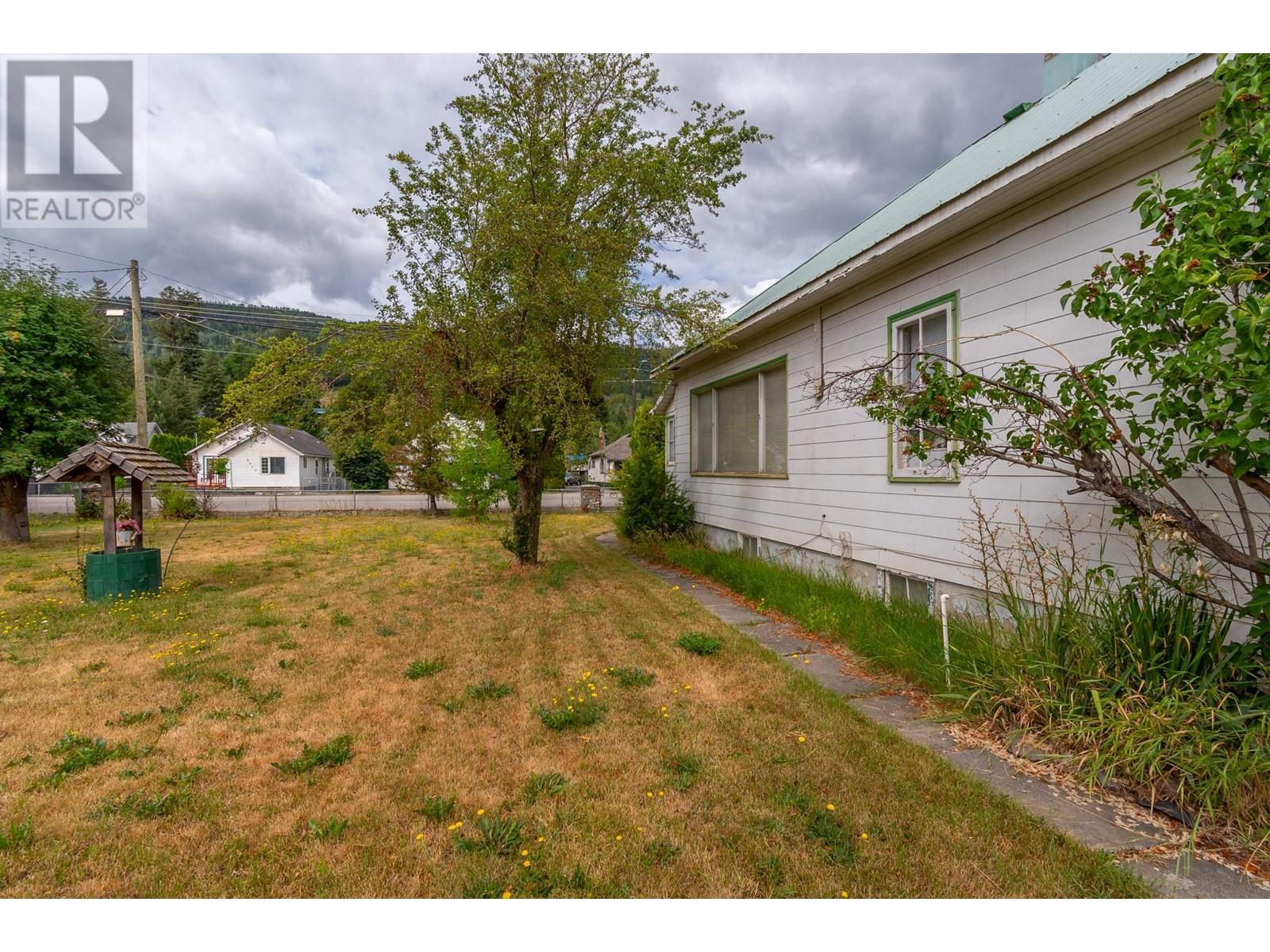 2259-2265 Shuswap Avenue, Lumby, British Columbia  V0E 2G0 - Photo 39 - 10343729