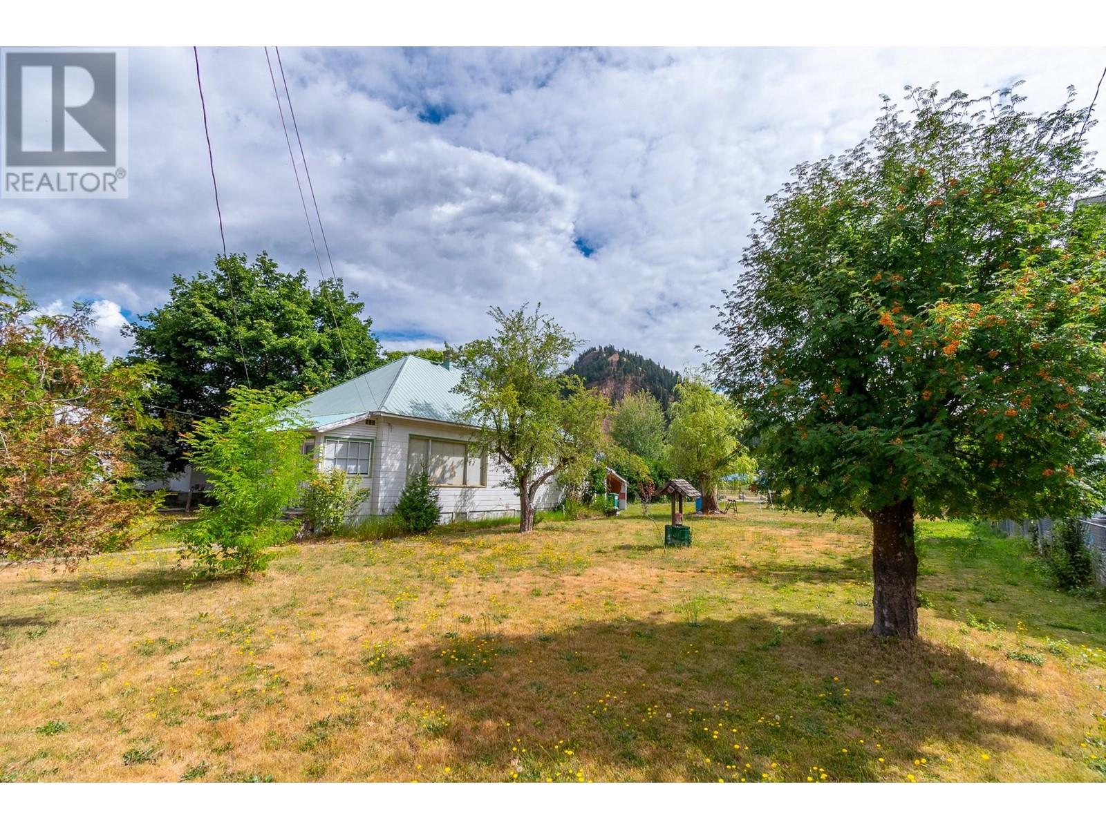 2259-2265 Shuswap Avenue, Lumby, British Columbia  V0E 2G0 - Photo 44 - 10343729