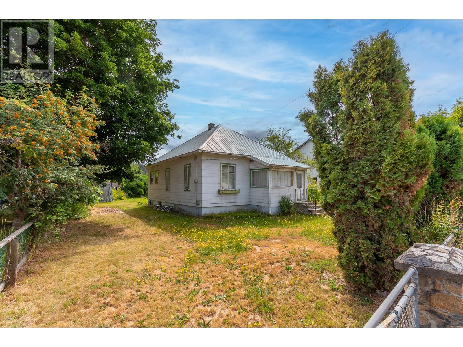 2259-2265 Shuswap Avenue, Lumby, British Columbia  V0E 2G0 - Photo 46 - 10343729