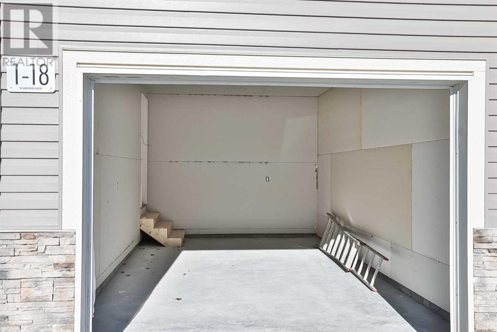 Property at 1, 18 Riverford Close W image 5