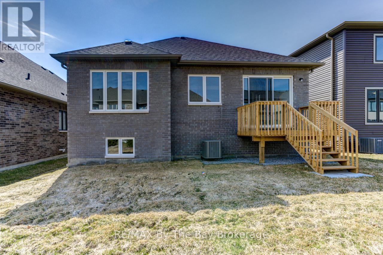 15 Sun Valley Avenue, Wasaga Beach, Ontario  L9Z 0N6 - Photo 26 - S11967714