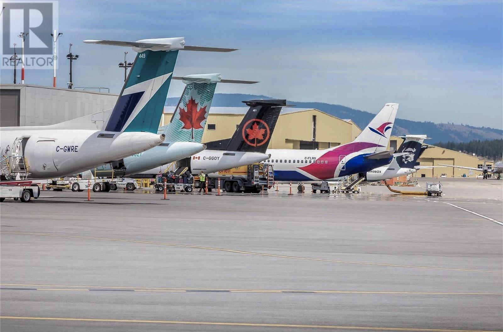 598 Kingswood Terrace, Kelowna, British Columbia  V1V 0J2 - Photo 5 - 10343907