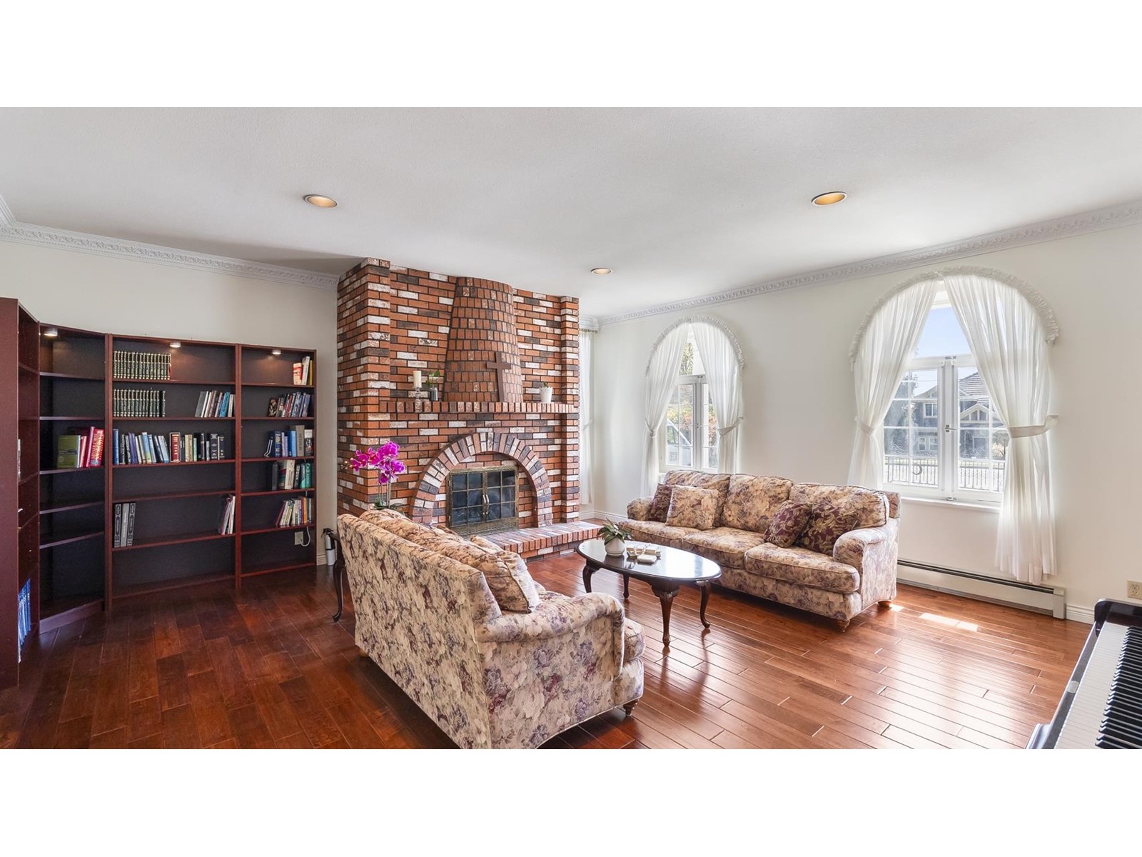 Property at 16027 80 AVENUE image 5