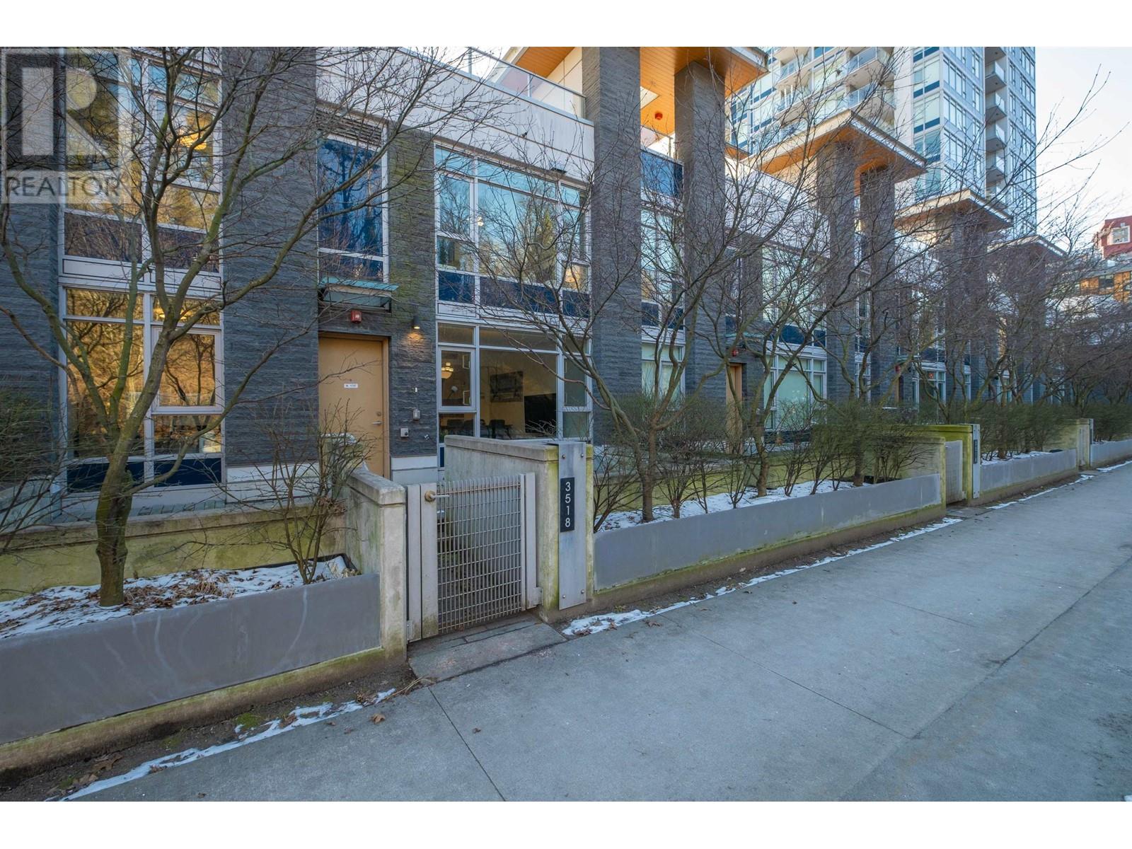 Listing Picture 38 of 40 : 3518 MARINE WAY, Vancouver / 溫哥華 - 魯藝地產 Yvonne Lu Group - MLS Medallion Club Member