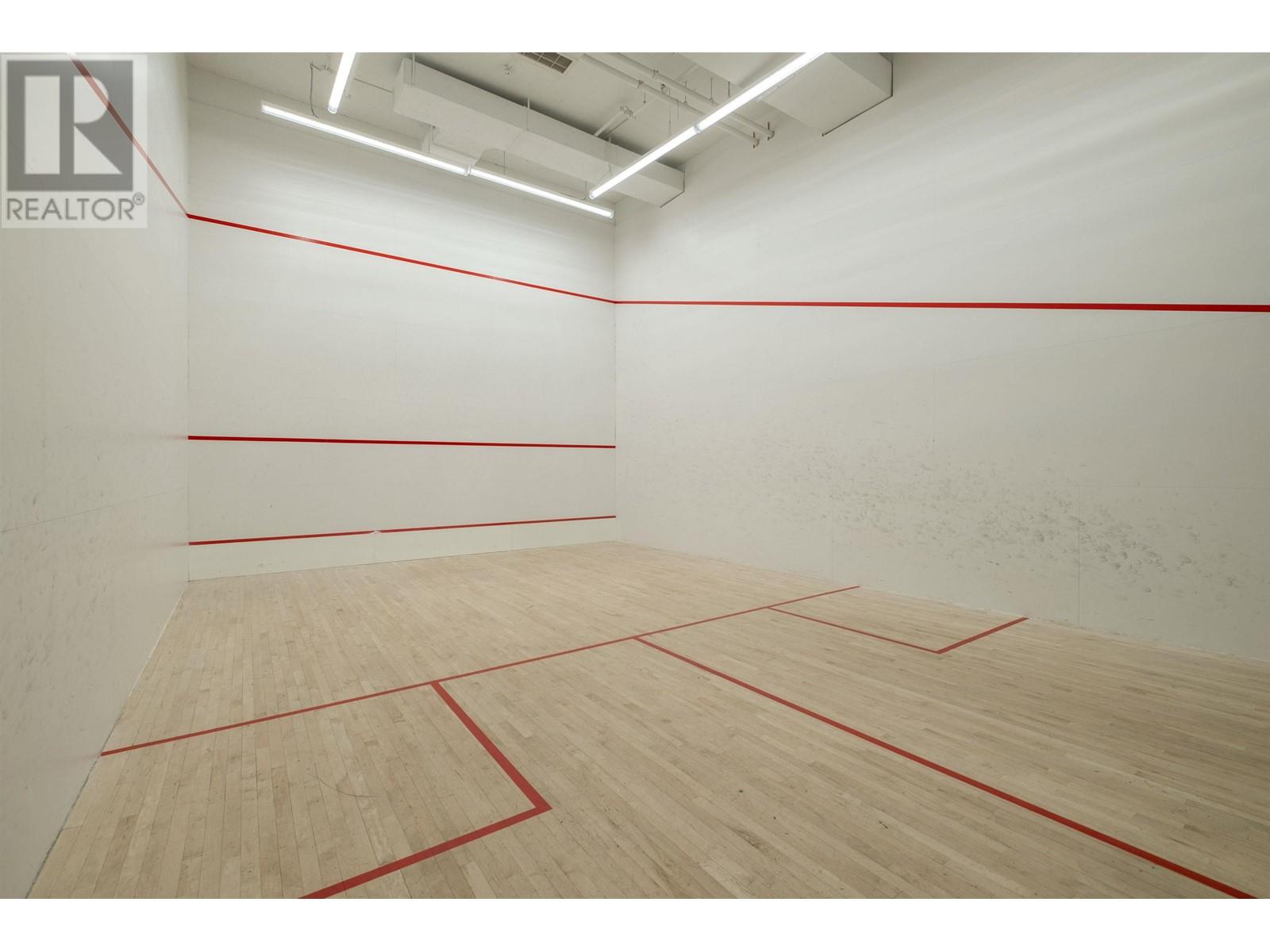 Listing Picture 34 of 40 : 3518 MARINE WAY, Vancouver / 溫哥華 - 魯藝地產 Yvonne Lu Group - MLS Medallion Club Member