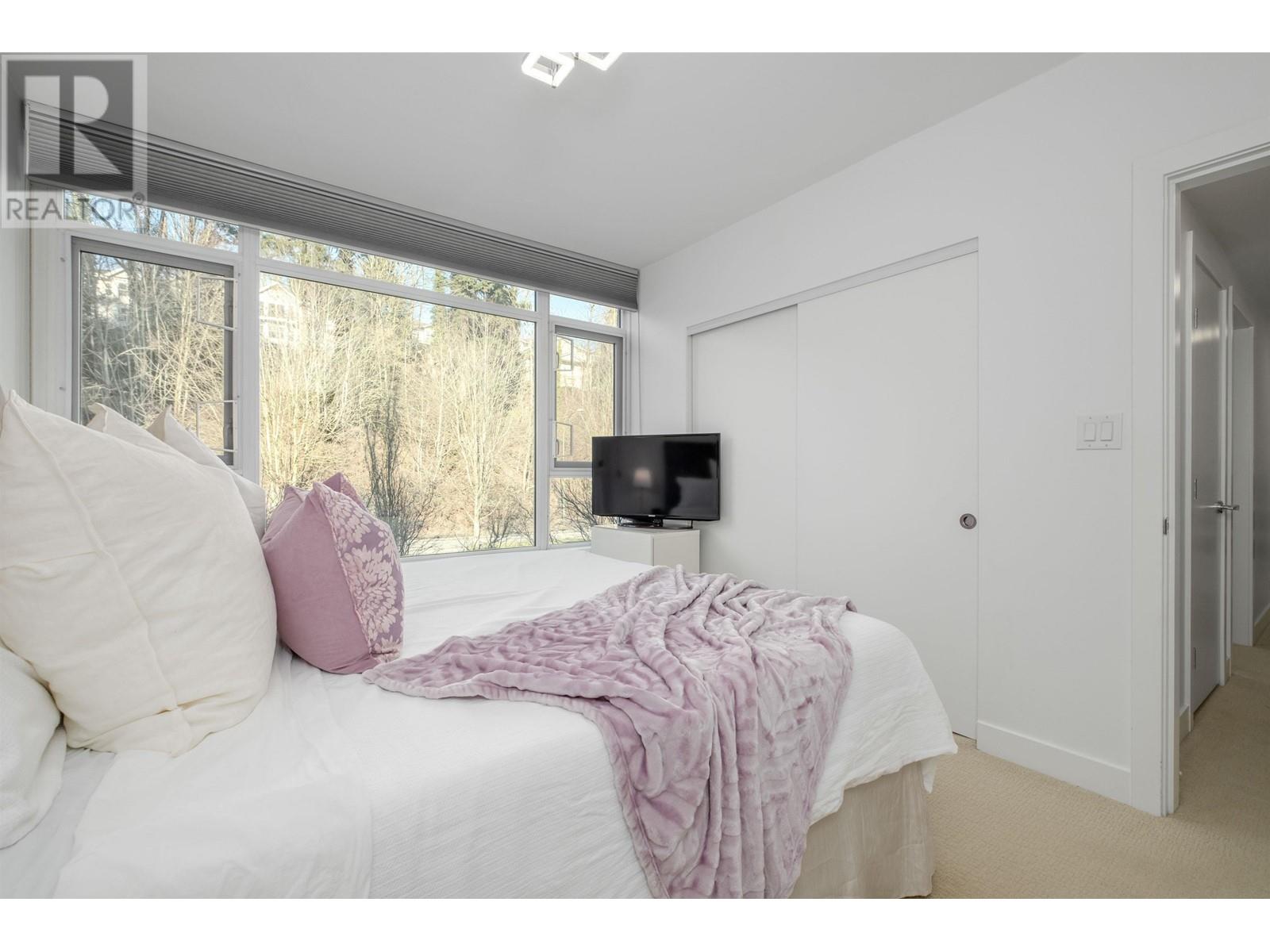 Listing Picture 13 of 40 : 3518 MARINE WAY, Vancouver / 溫哥華 - 魯藝地產 Yvonne Lu Group - MLS Medallion Club Member