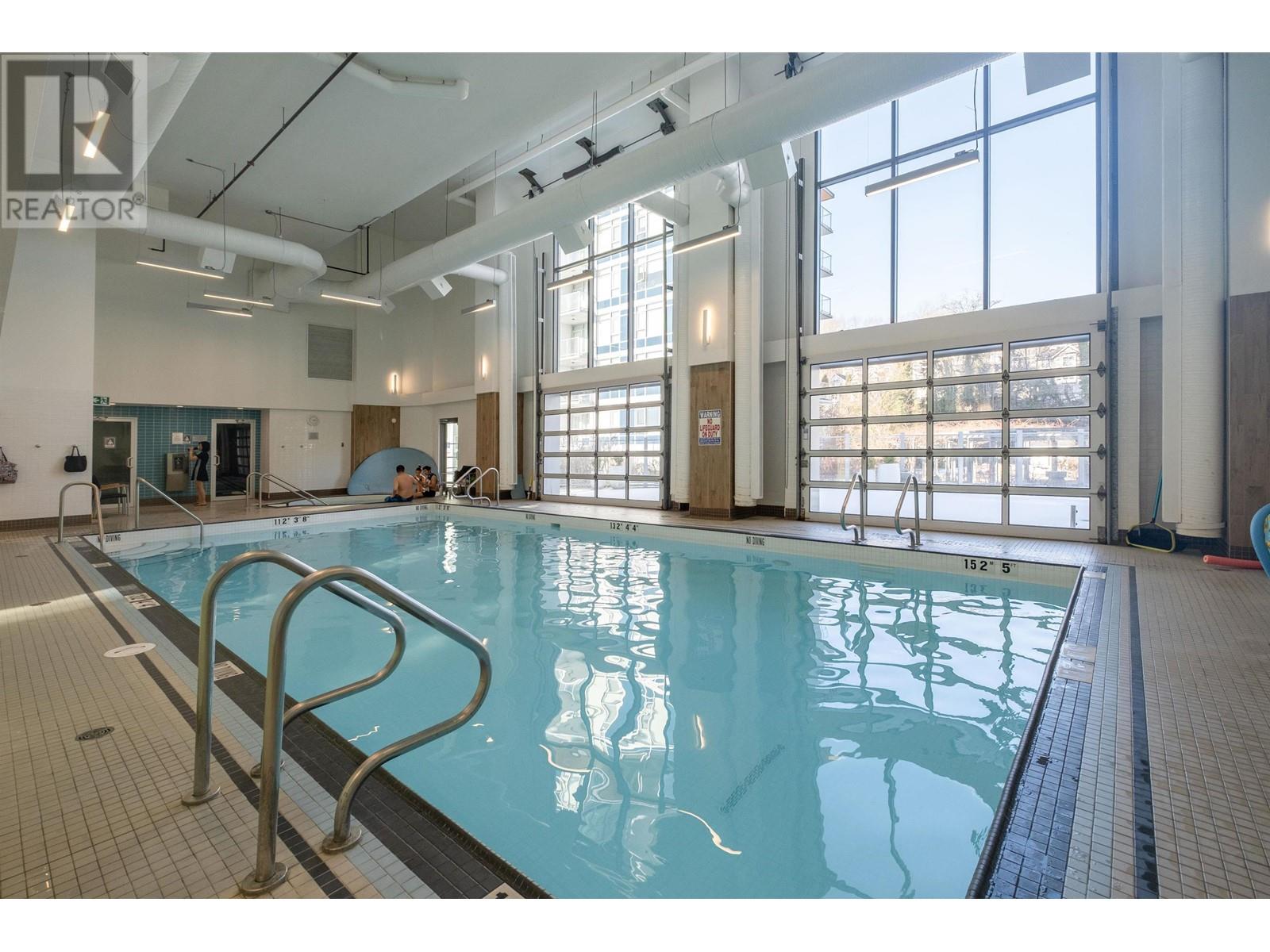 Listing Picture 33 of 40 : 3518 MARINE WAY, Vancouver / 溫哥華 - 魯藝地產 Yvonne Lu Group - MLS Medallion Club Member