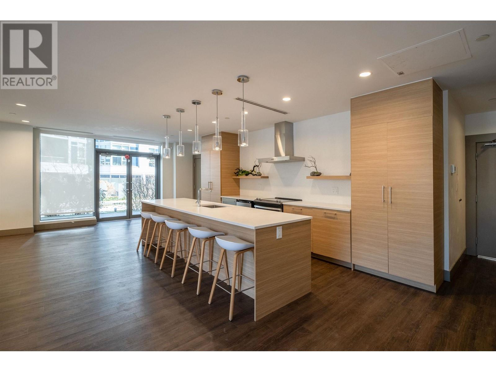 Listing Picture 31 of 40 : 3518 MARINE WAY, Vancouver / 溫哥華 - 魯藝地產 Yvonne Lu Group - MLS Medallion Club Member