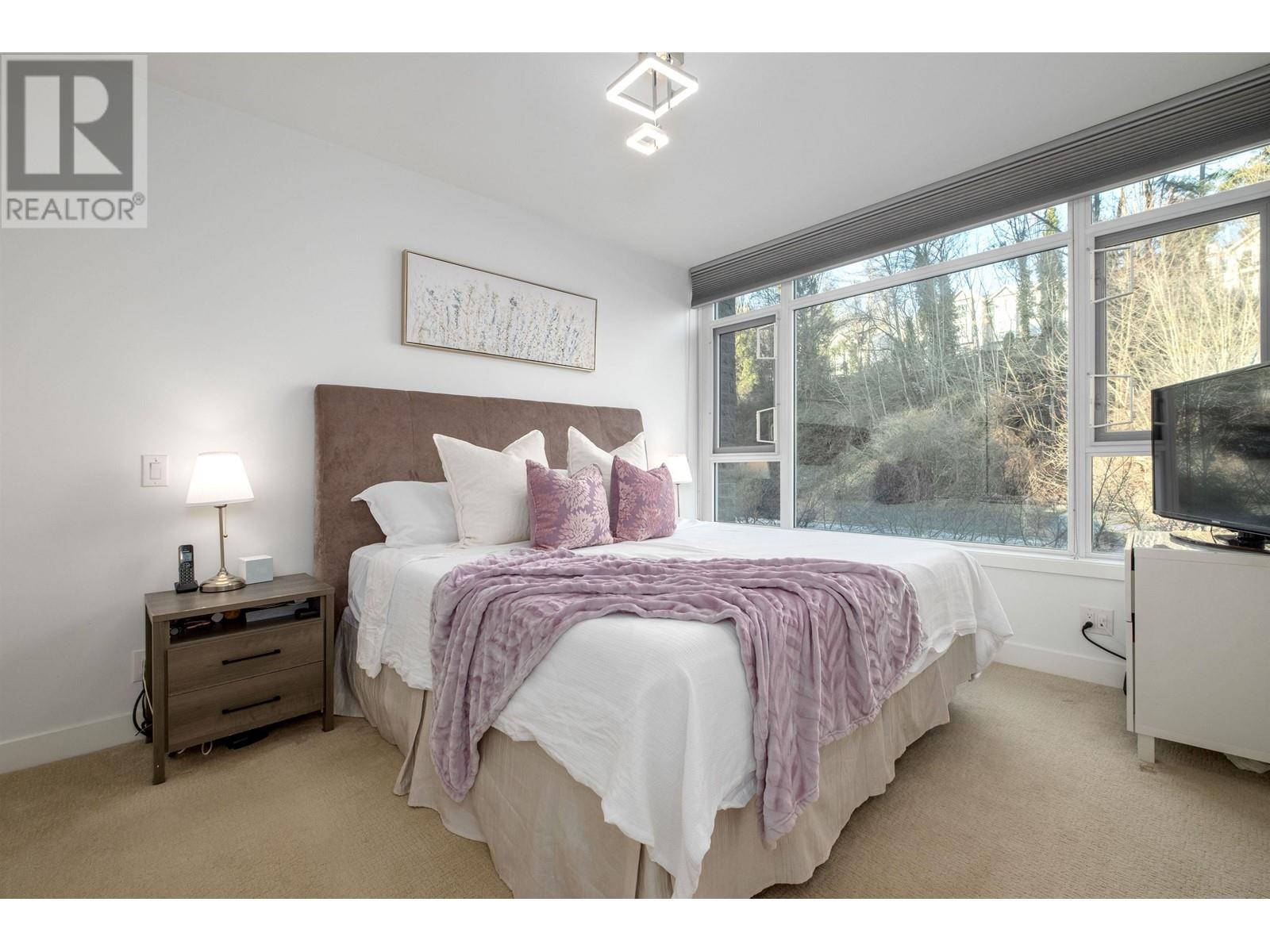 Listing Picture 12 of 40 : 3518 MARINE WAY, Vancouver / 溫哥華 - 魯藝地產 Yvonne Lu Group - MLS Medallion Club Member