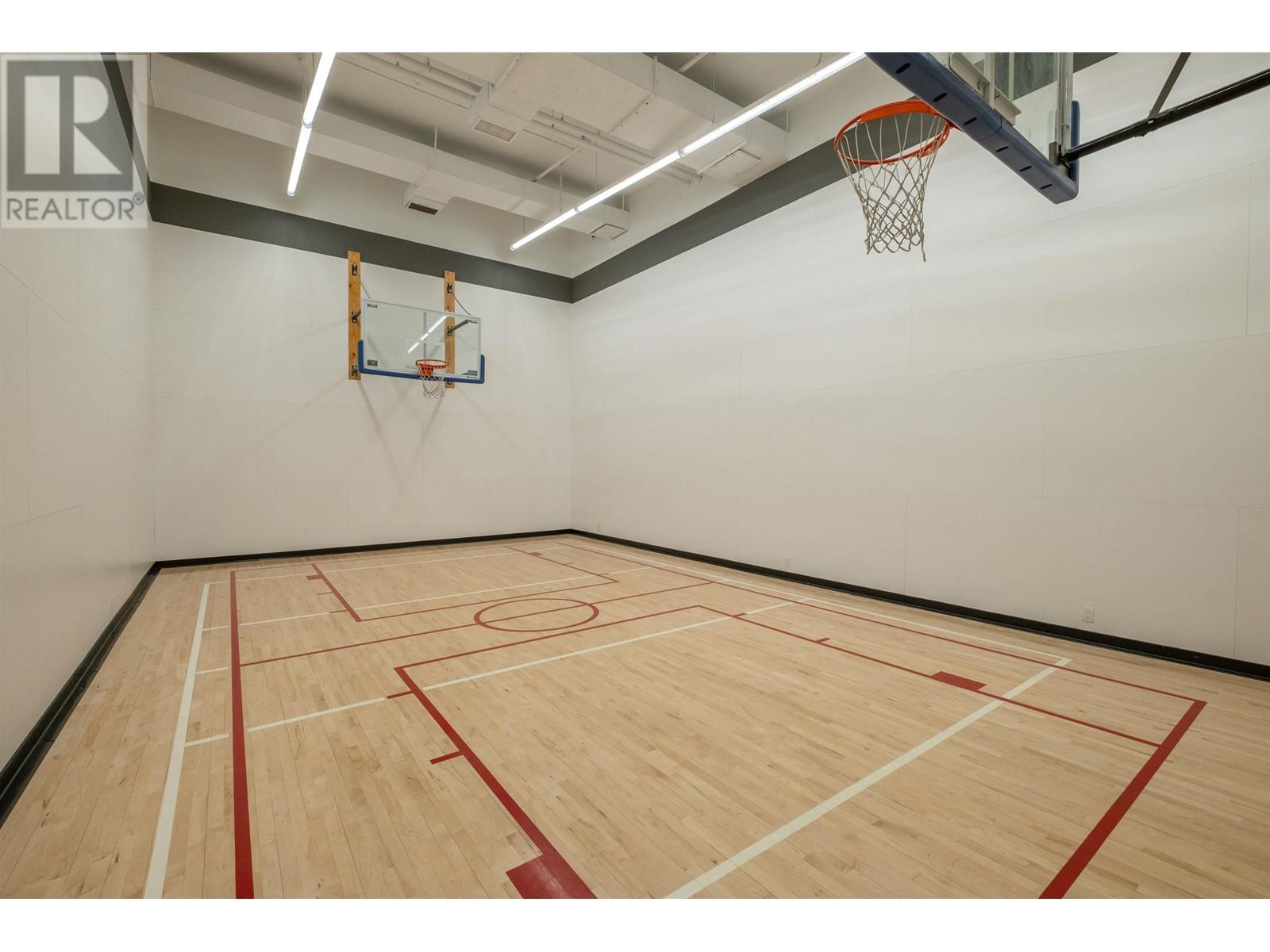 Listing Picture 36 of 40 : 3518 MARINE WAY, Vancouver / 溫哥華 - 魯藝地產 Yvonne Lu Group - MLS Medallion Club Member