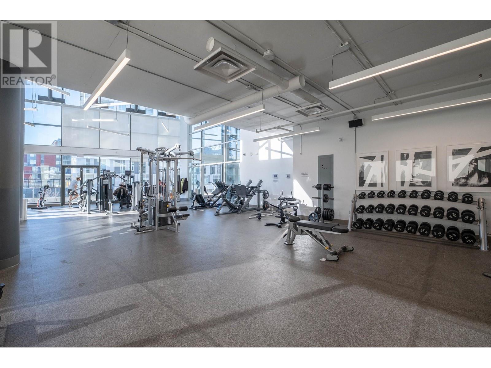 Listing Picture 32 of 40 : 3518 MARINE WAY, Vancouver / 溫哥華 - 魯藝地產 Yvonne Lu Group - MLS Medallion Club Member