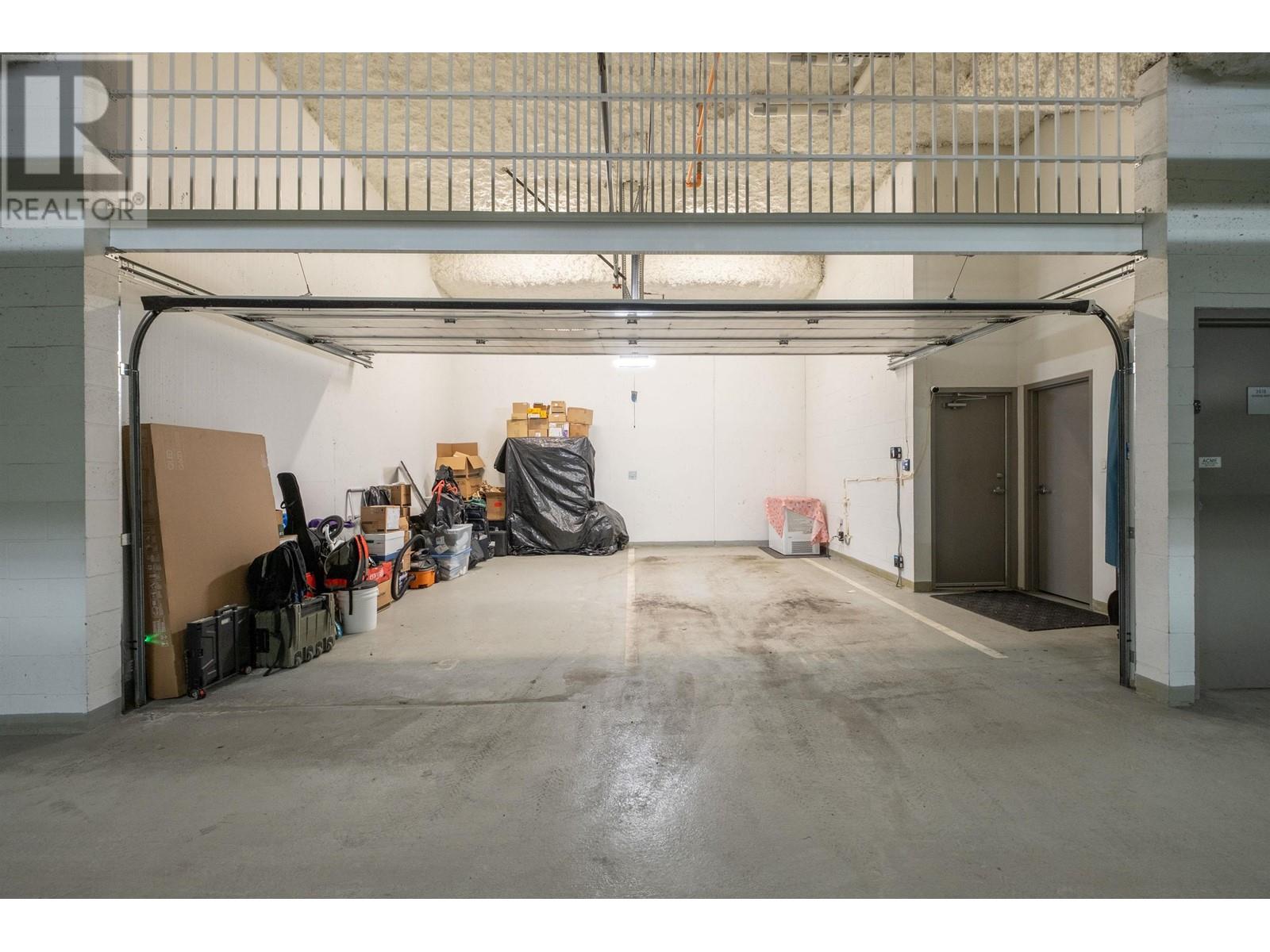 Listing Picture 22 of 40 : 3518 MARINE WAY, Vancouver / 溫哥華 - 魯藝地產 Yvonne Lu Group - MLS Medallion Club Member