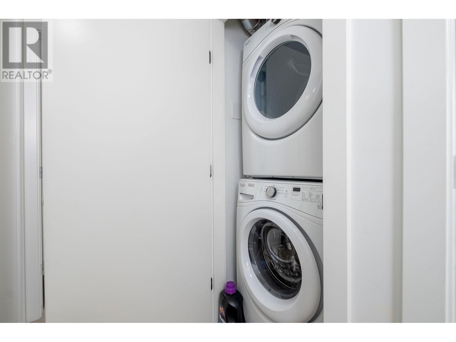 Listing Picture 20 of 40 : 3518 MARINE WAY, Vancouver / 溫哥華 - 魯藝地產 Yvonne Lu Group - MLS Medallion Club Member