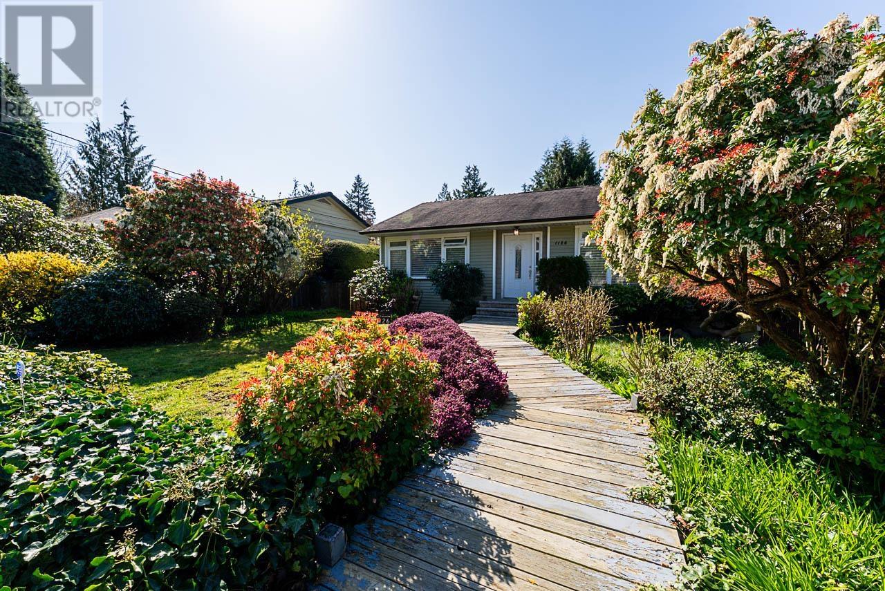 Property at 1126 KINGS AVENUE image 3