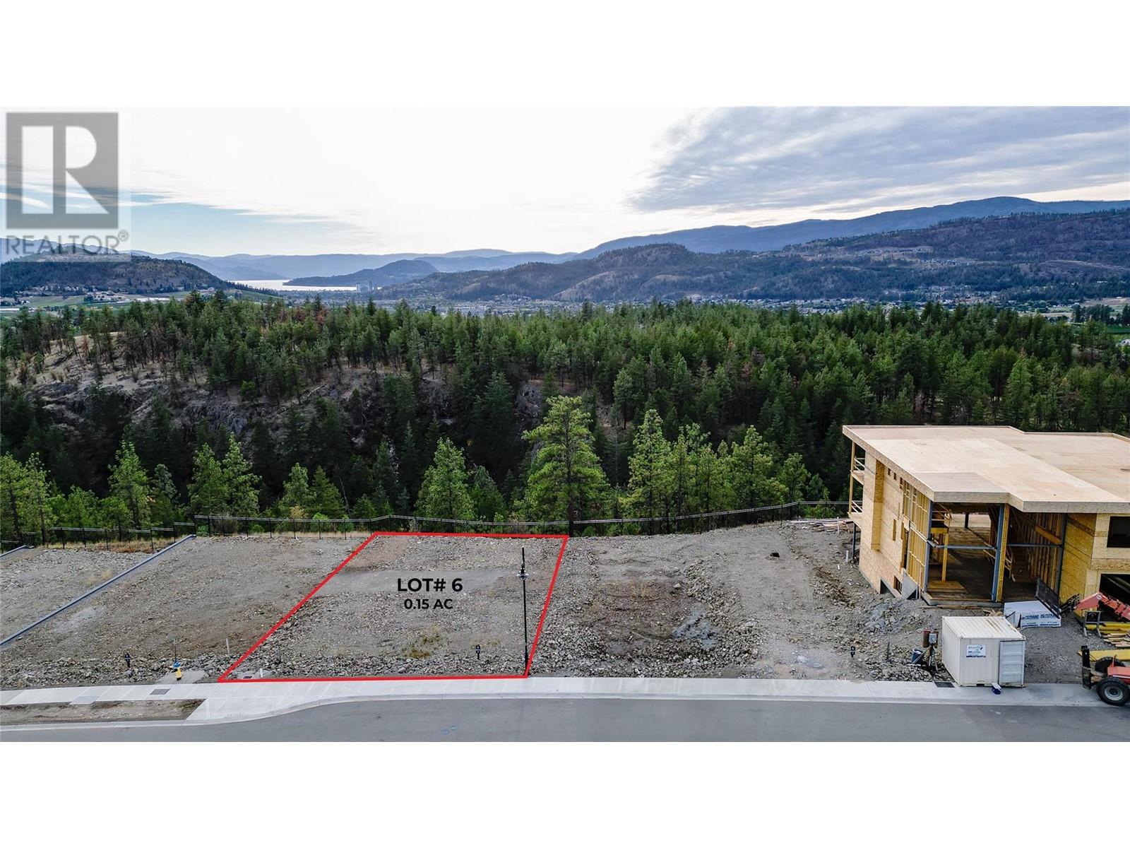 630 Kingswood Terrace, Kelowna, British Columbia