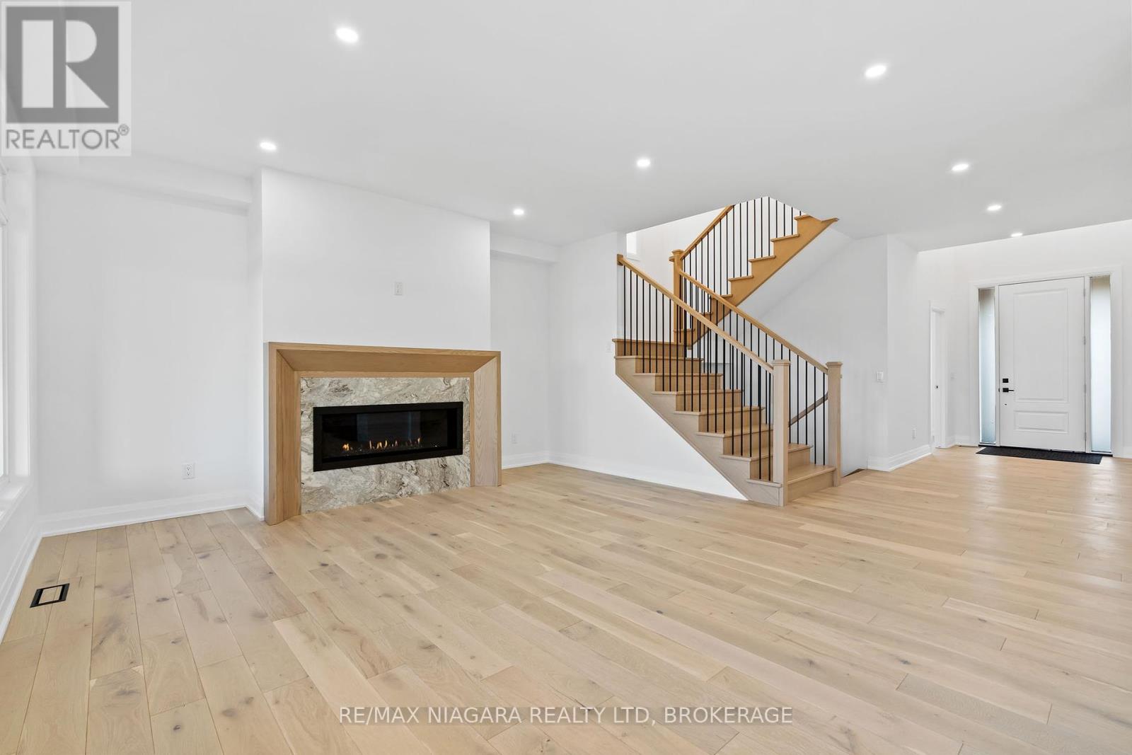 4213 Manson Lane, Lincoln, Ontario  L0R 1G0 - Photo 12 - X12063578