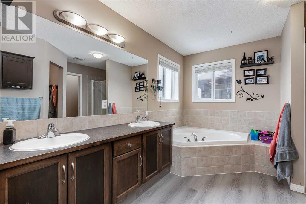 415 Morningside Crescent Sw, Airdrie, Alberta  T4B 0E2 - Photo 18 - A2197125