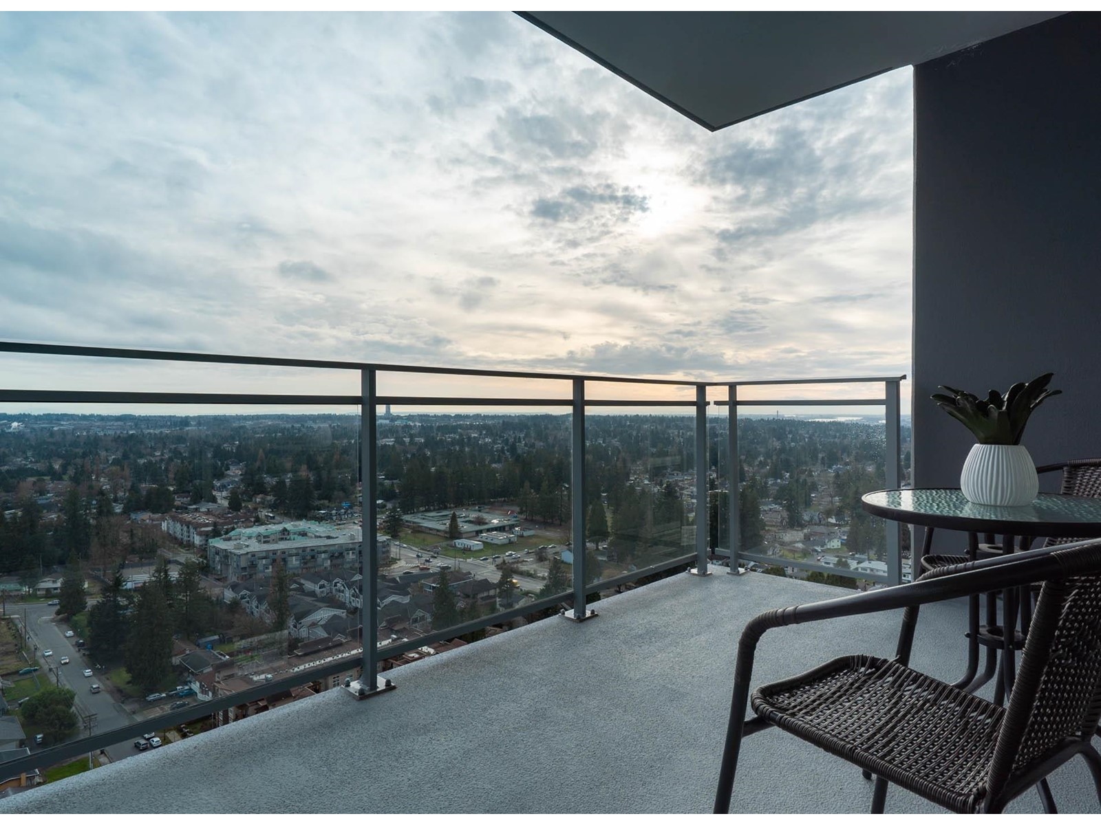2907 13308 Central Avenue, Surrey, British Columbia  V3T 0M4 - Photo 16 - R2990266