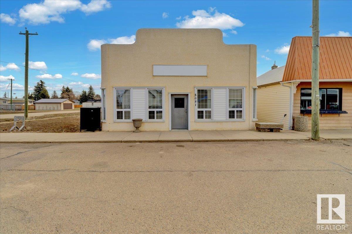 Property at 5081 50 ST image 1