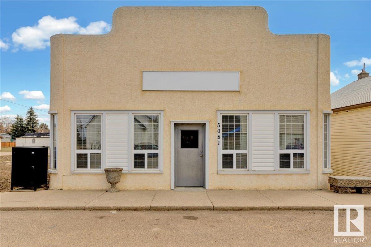 Property at 5081 50 ST image 2