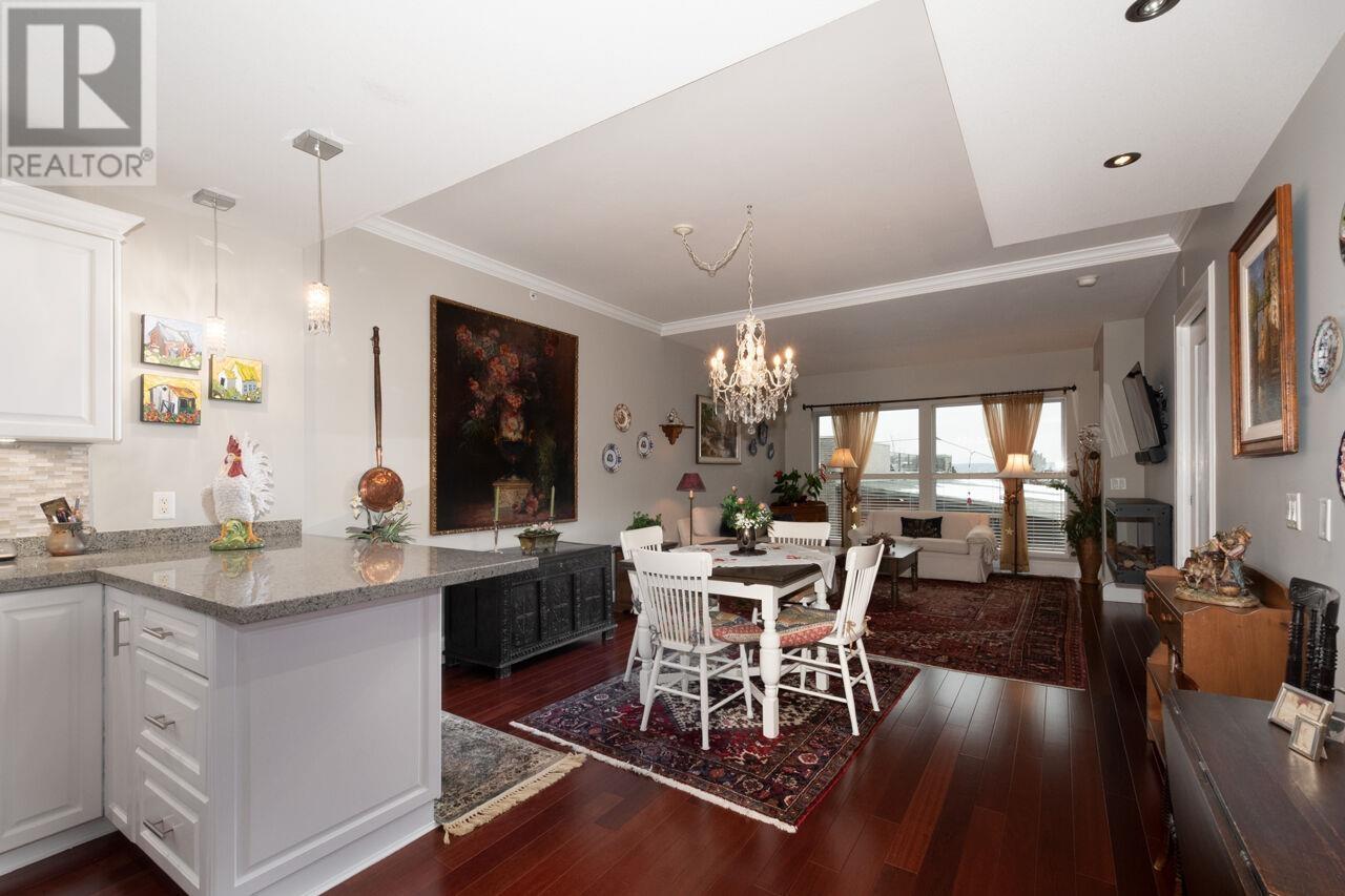 21 1180 25th Street, West Vancouver, British Columbia  V7V 0A2 - Photo 1 - R2979303