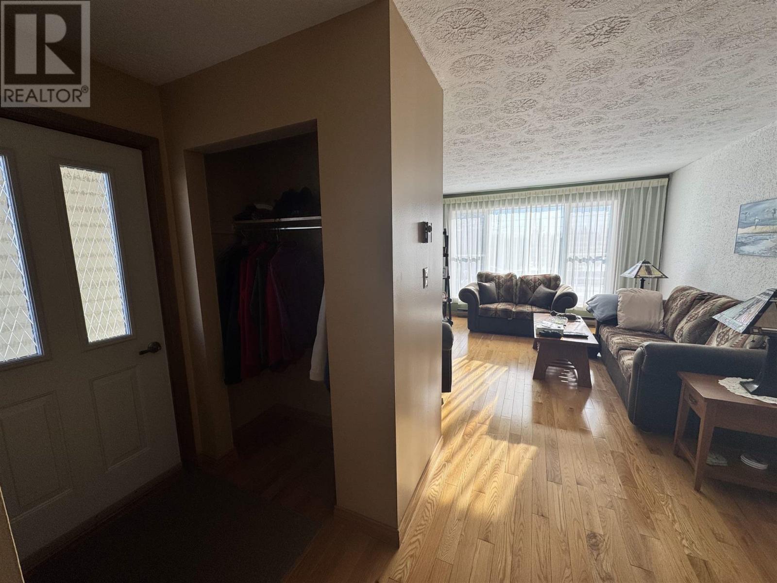 82 Neesomadina Ave, Hornepayne, Ontario  P0M 1Z0 - Photo 9 - SM250793