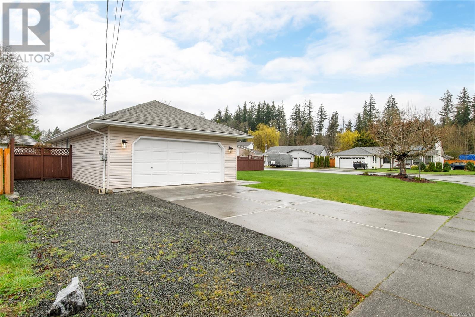 Property at 1524 Juniper Dr image 2