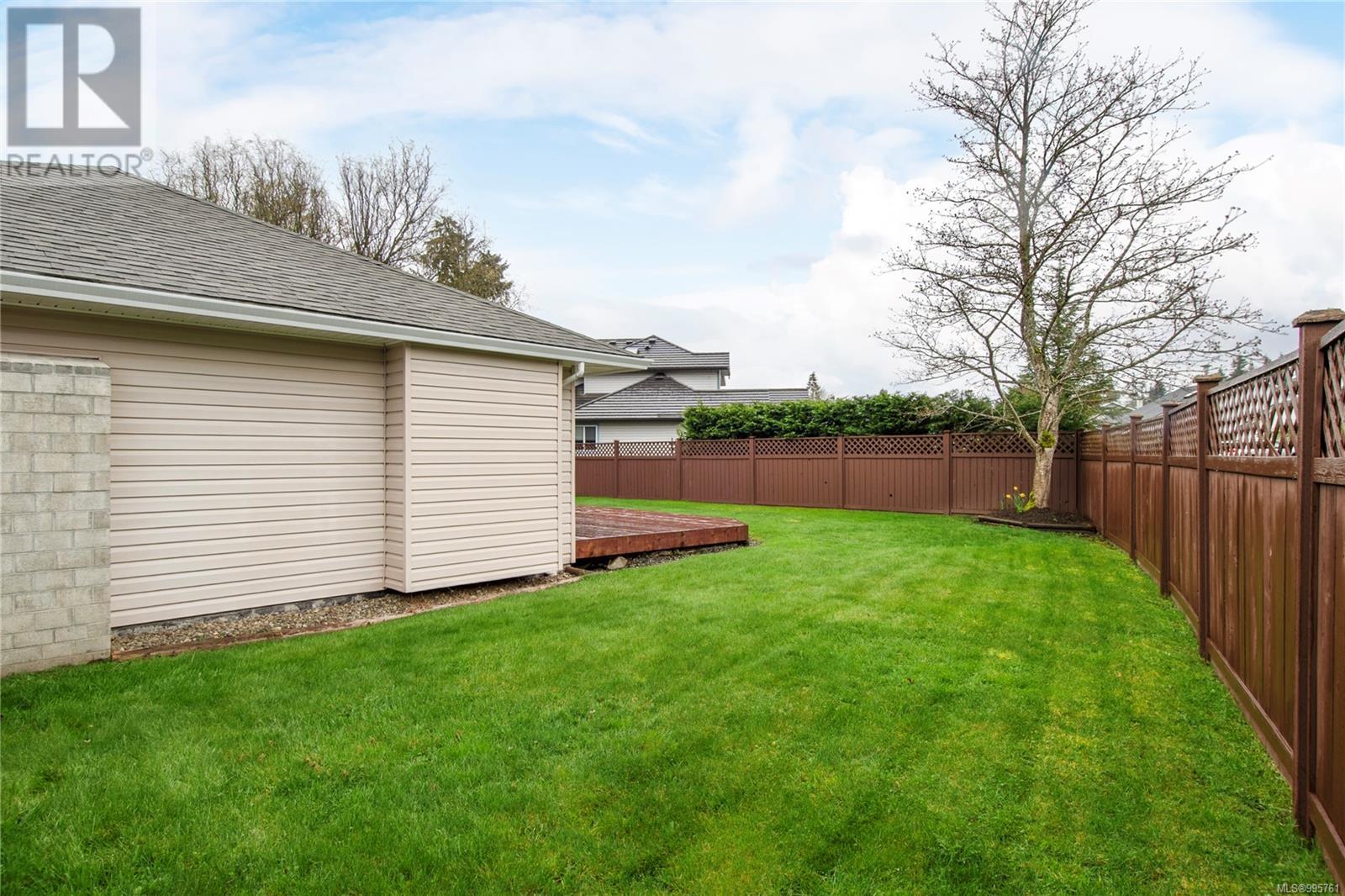 Property at 1524 Juniper Dr image 5