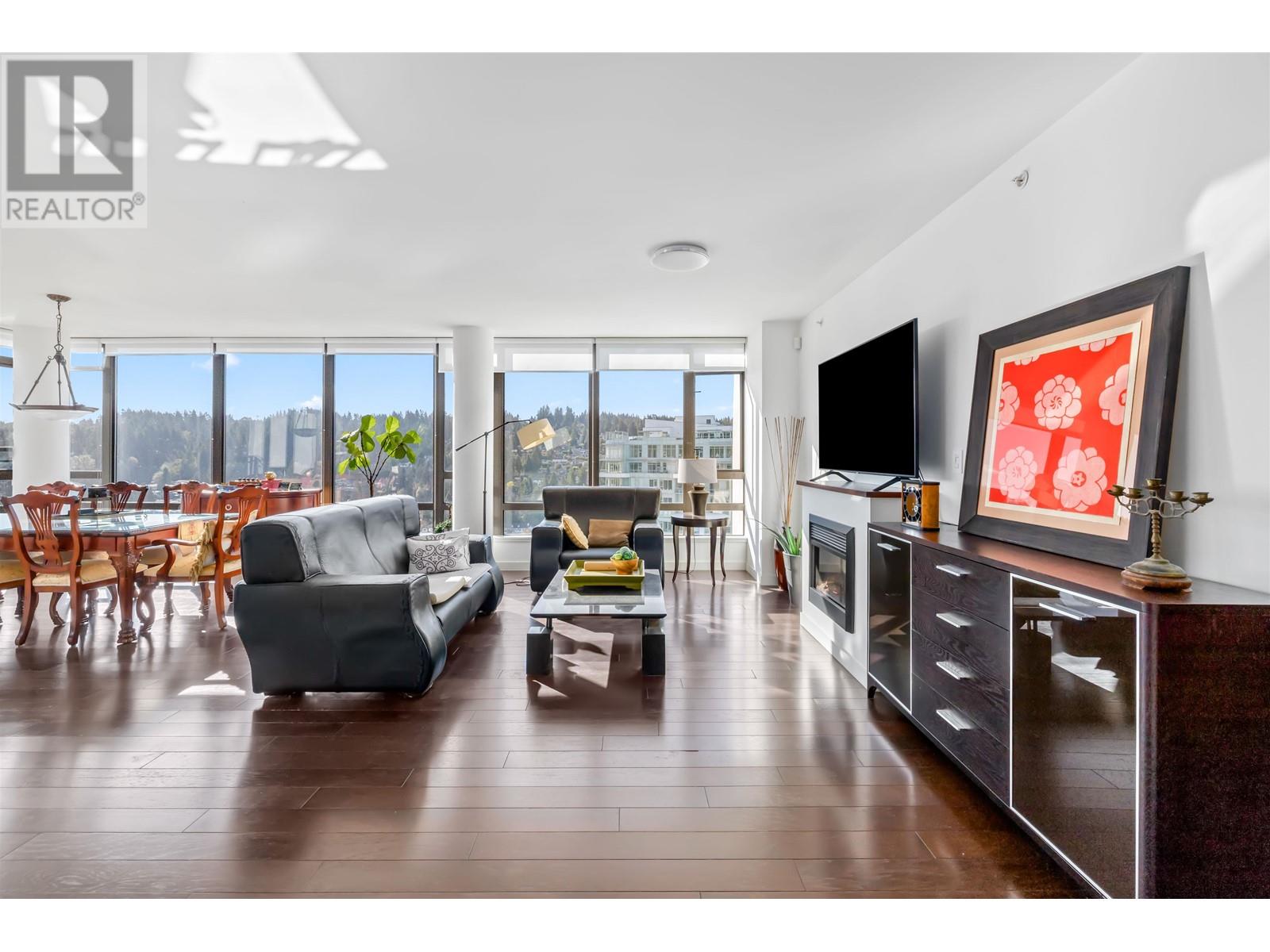 Property at 2602 400 CAPILANO ROAD image 3