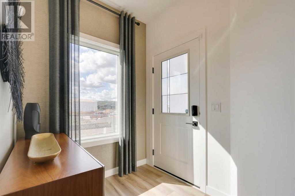 Property at 248 Dawson Wharf Crescent image 2