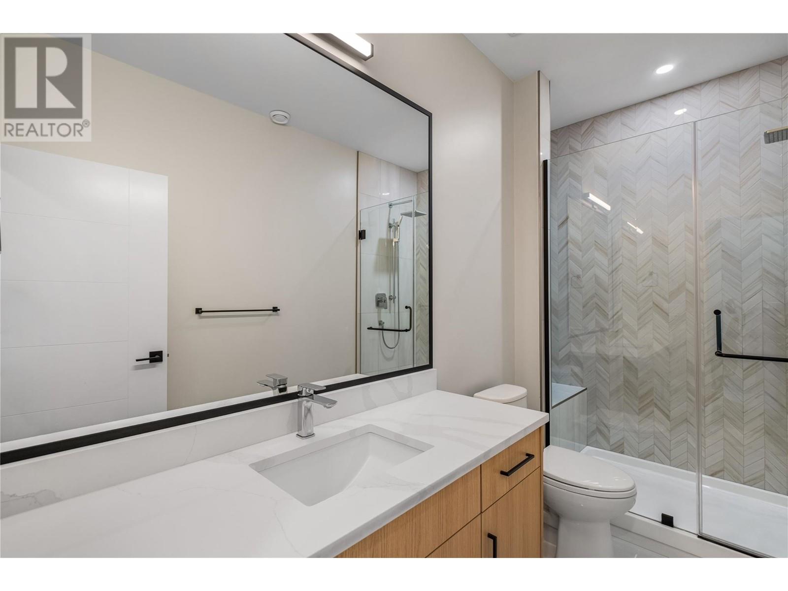 Property at 965 Lochness Street image 3