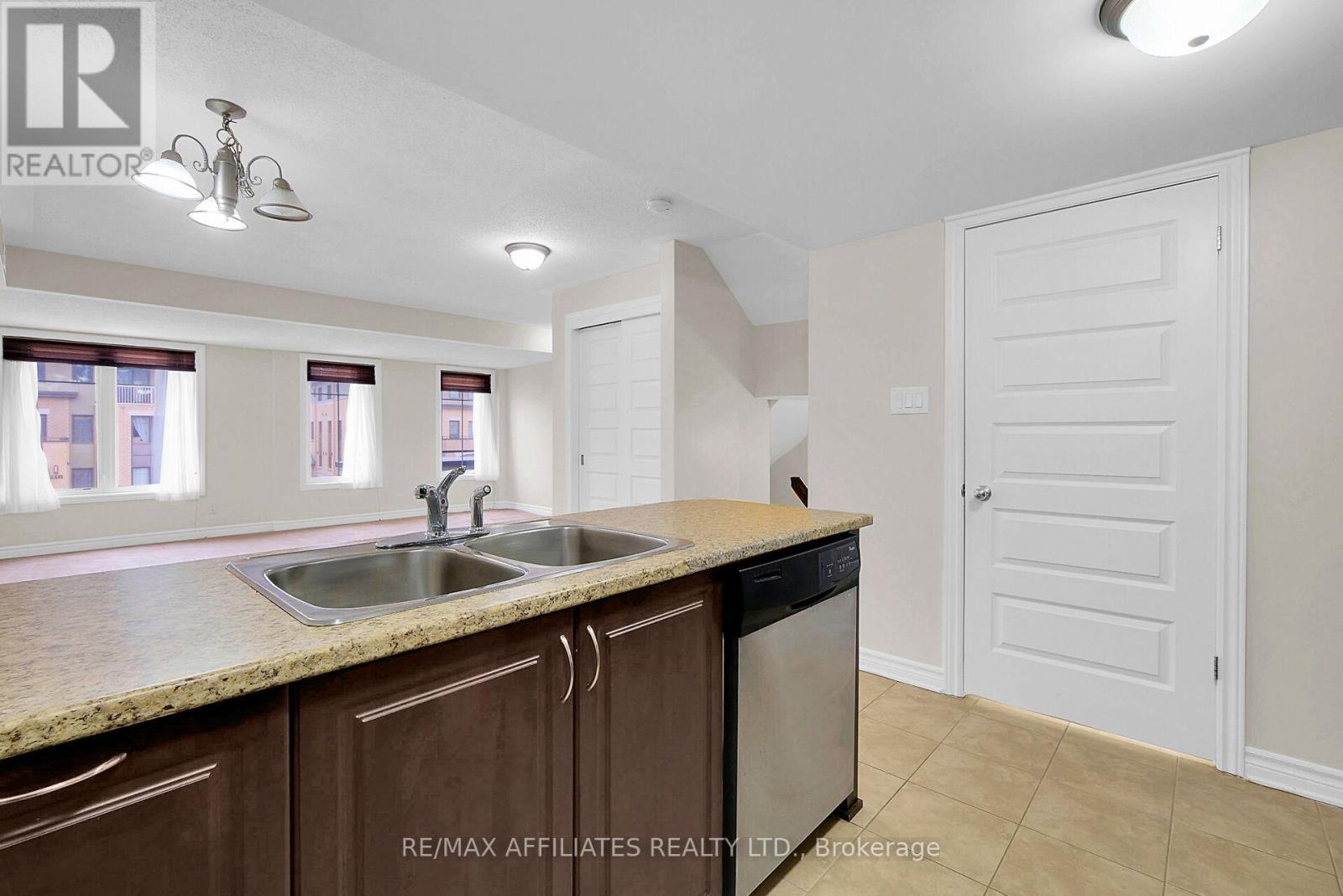 Property at B - 267 TITANIUM PRIVATE image 5