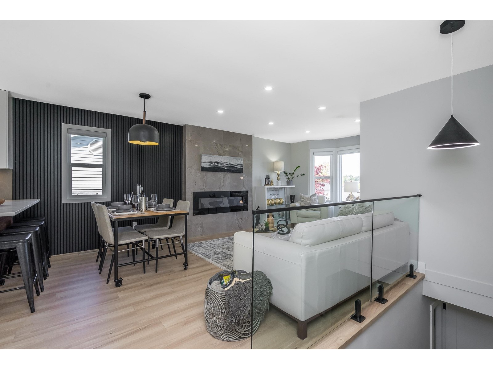 Property at 19623 WAKEFIELD DRIVE image 3