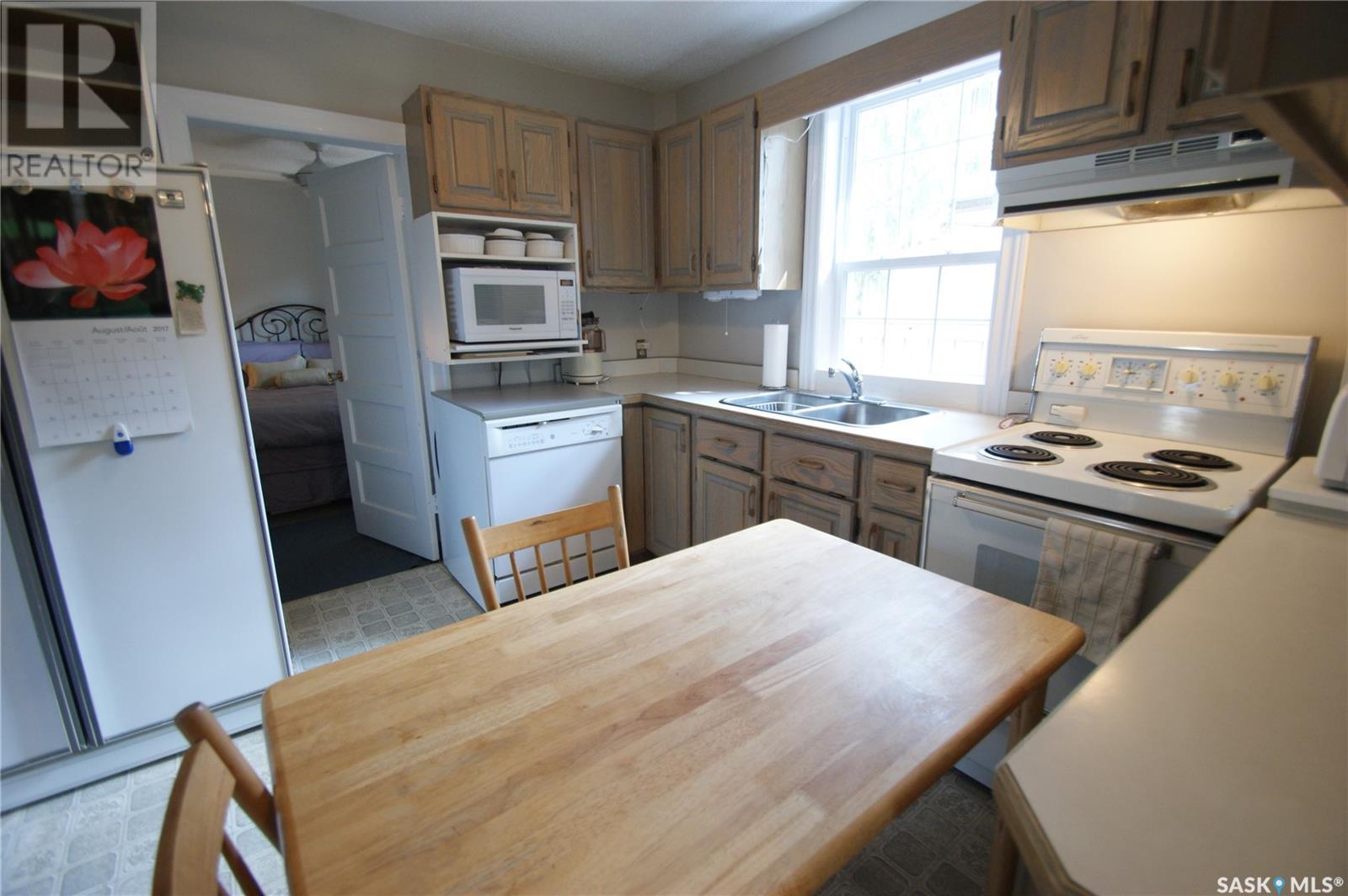 134 K Avenue S, Saskatoon, Saskatchewan  S7M 2C6 - Photo 4 - SK003043