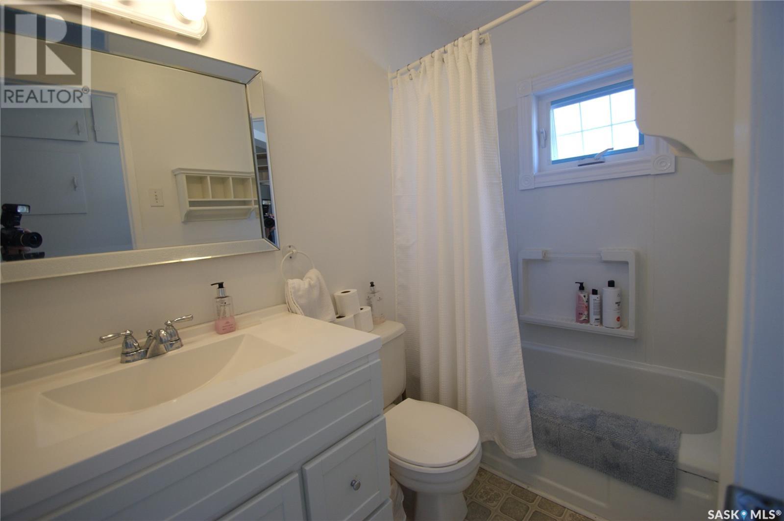 134 K Avenue S, Saskatoon, Saskatchewan  S7M 2C6 - Photo 9 - SK003043