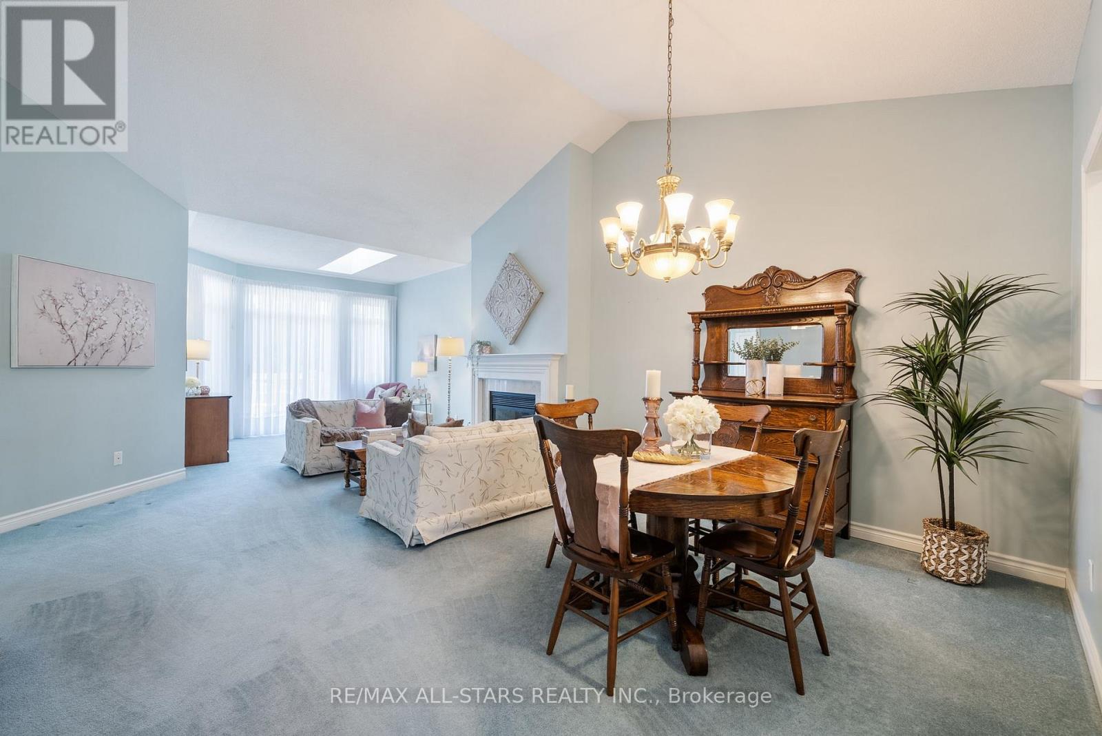 Property at 19 CHRISTINA FALLS WAY image 3
