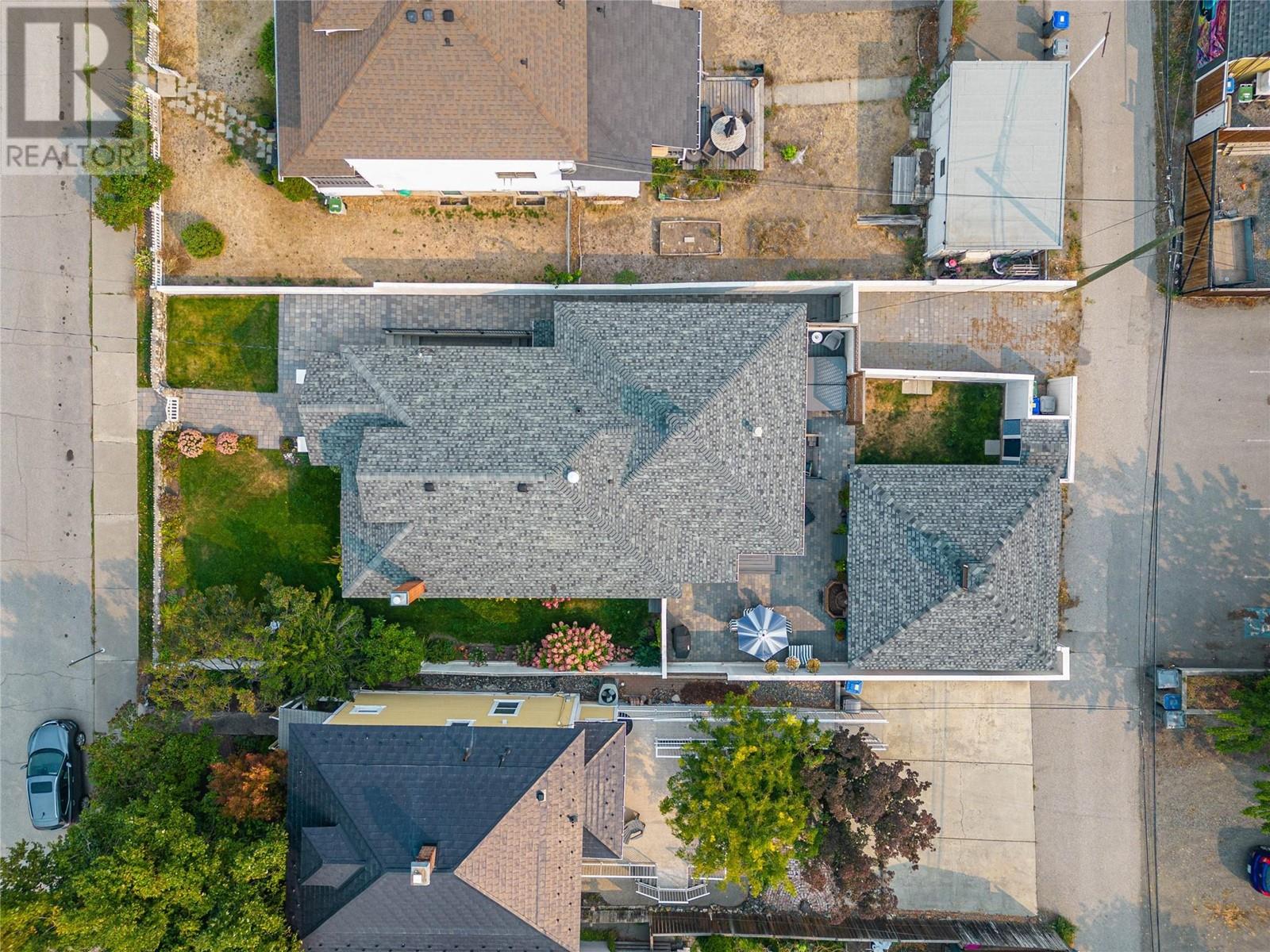 Property at 619 ST PAUL Street image 4